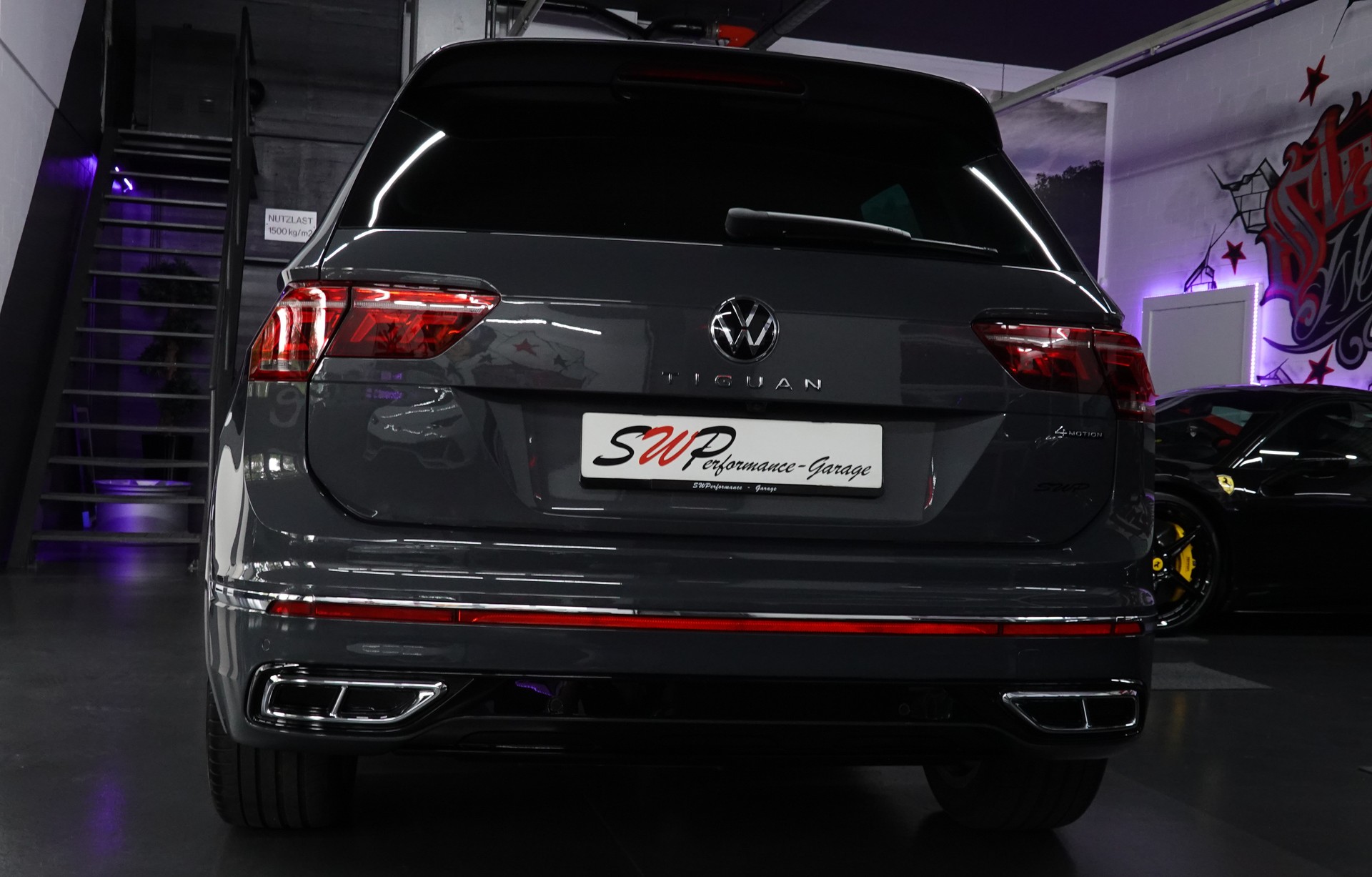 VW TIGUAN 2.0 TDI SCR R-LINE 4MOTION DSG CH-FZ AHL 2500kg-image-13