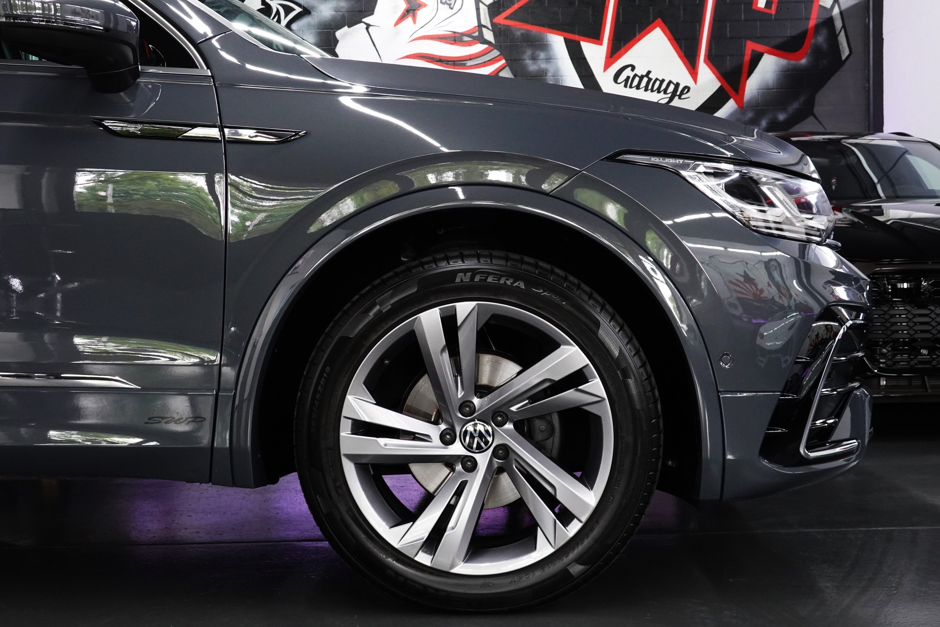 VW TIGUAN 2.0 TDI SCR R-LINE 4MOTION DSG CH-FZ AHL 2500kg-image-19