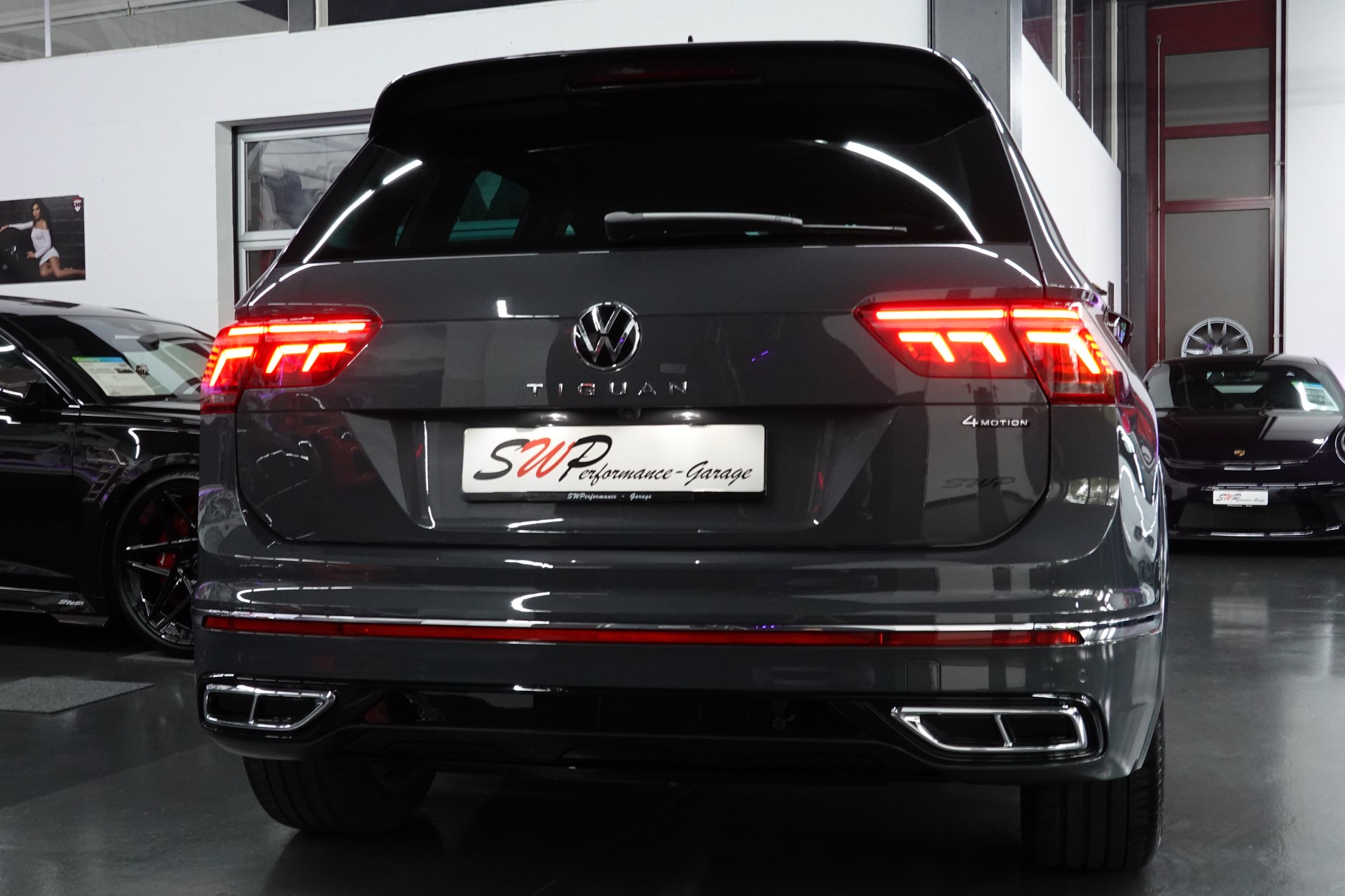 VW TIGUAN 2.0 TDI SCR R-LINE 4MOTION DSG CH-FZ AHL 2500kg-image-25