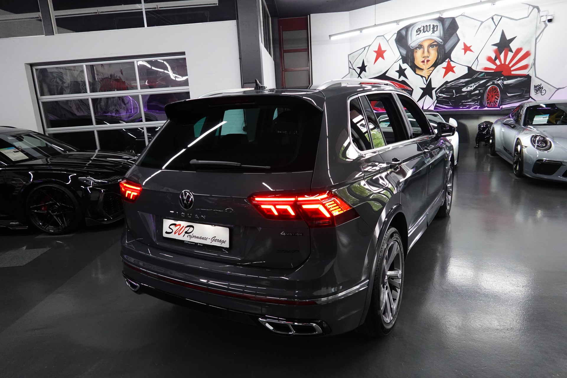 VW TIGUAN 2.0 TDI SCR R-LINE 4MOTION DSG CH-FZ AHL 2500kg-image-49