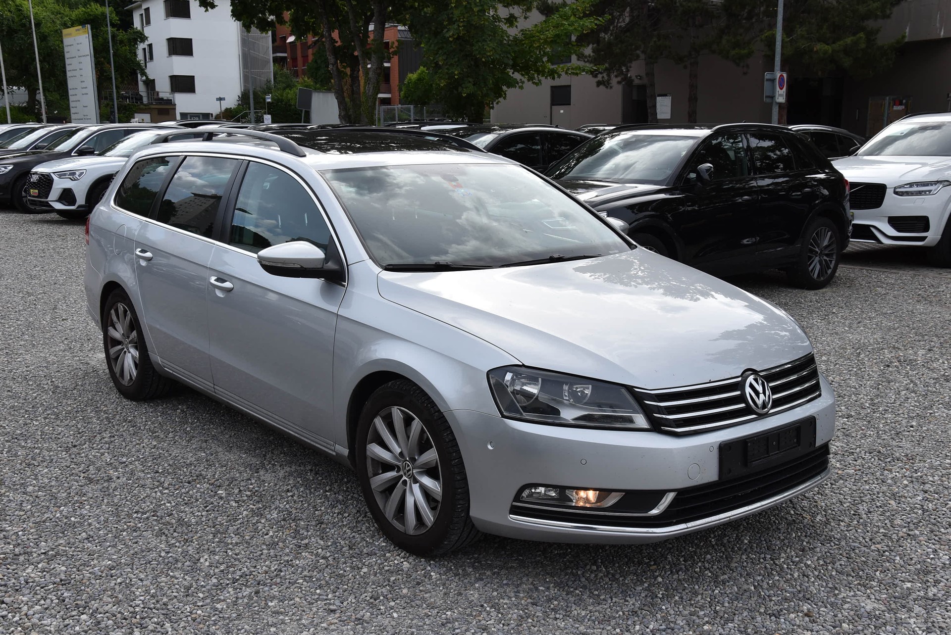 VW Passat Variant 2.0 TDI BMT Trendline-image-0