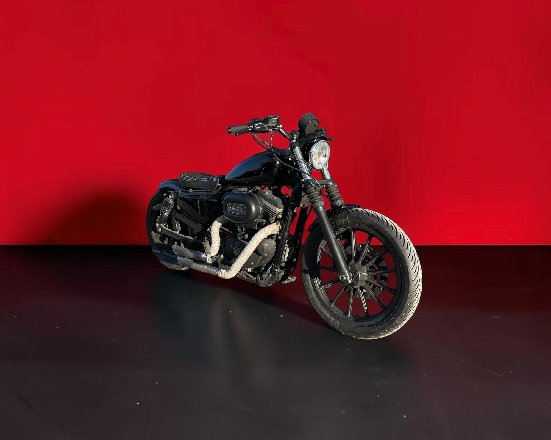 HARLEY-DAVIDSON XL 883 N Iron-image-2