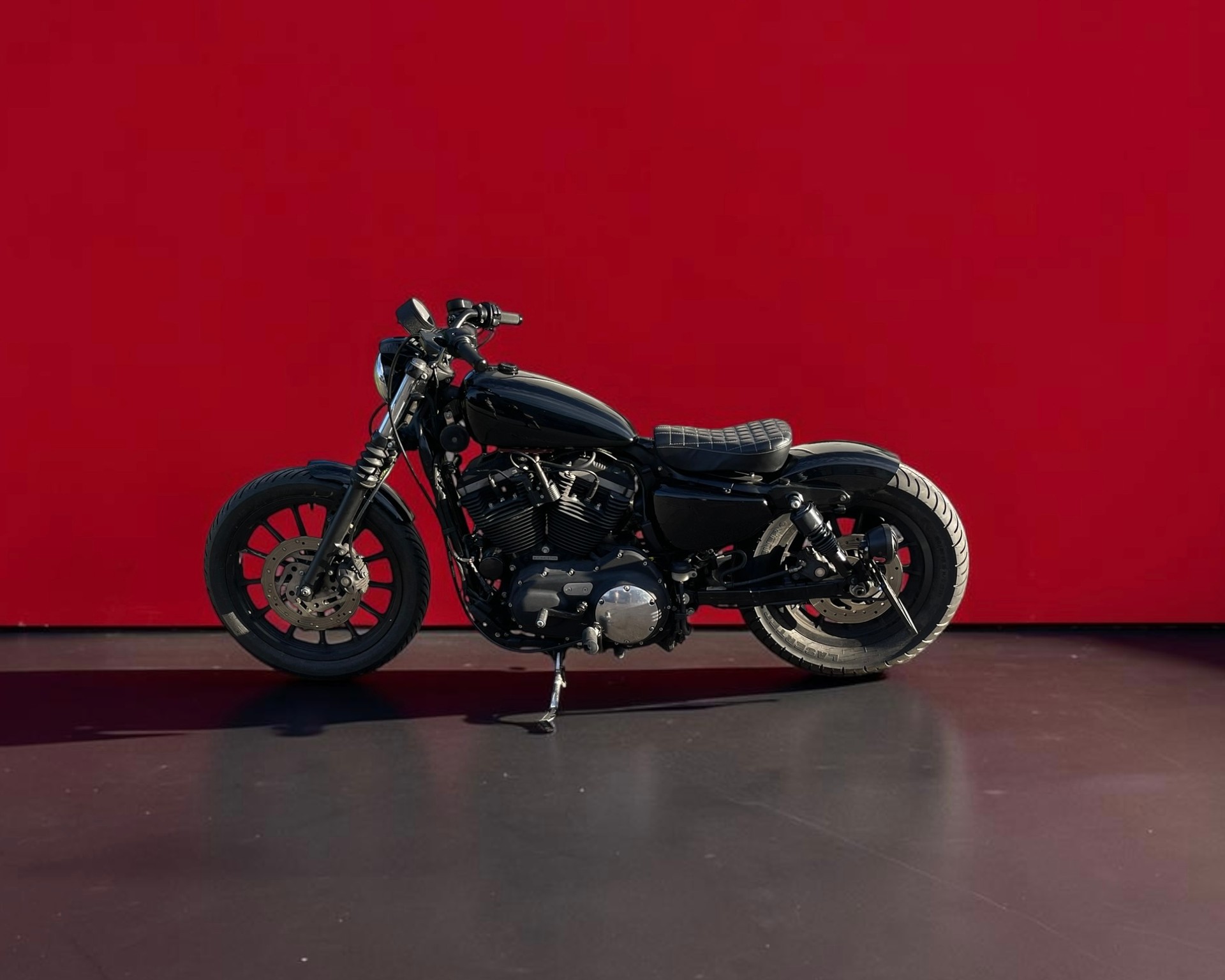 HARLEY-DAVIDSON XL 883 N Iron-image-1
