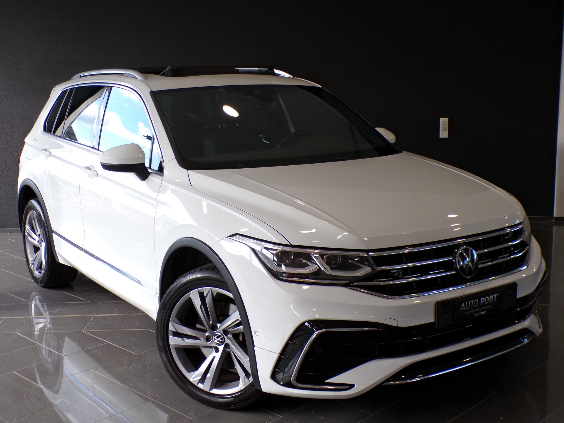 VW Tiguan 1.4TSI PHEV Selection DSG-image-3