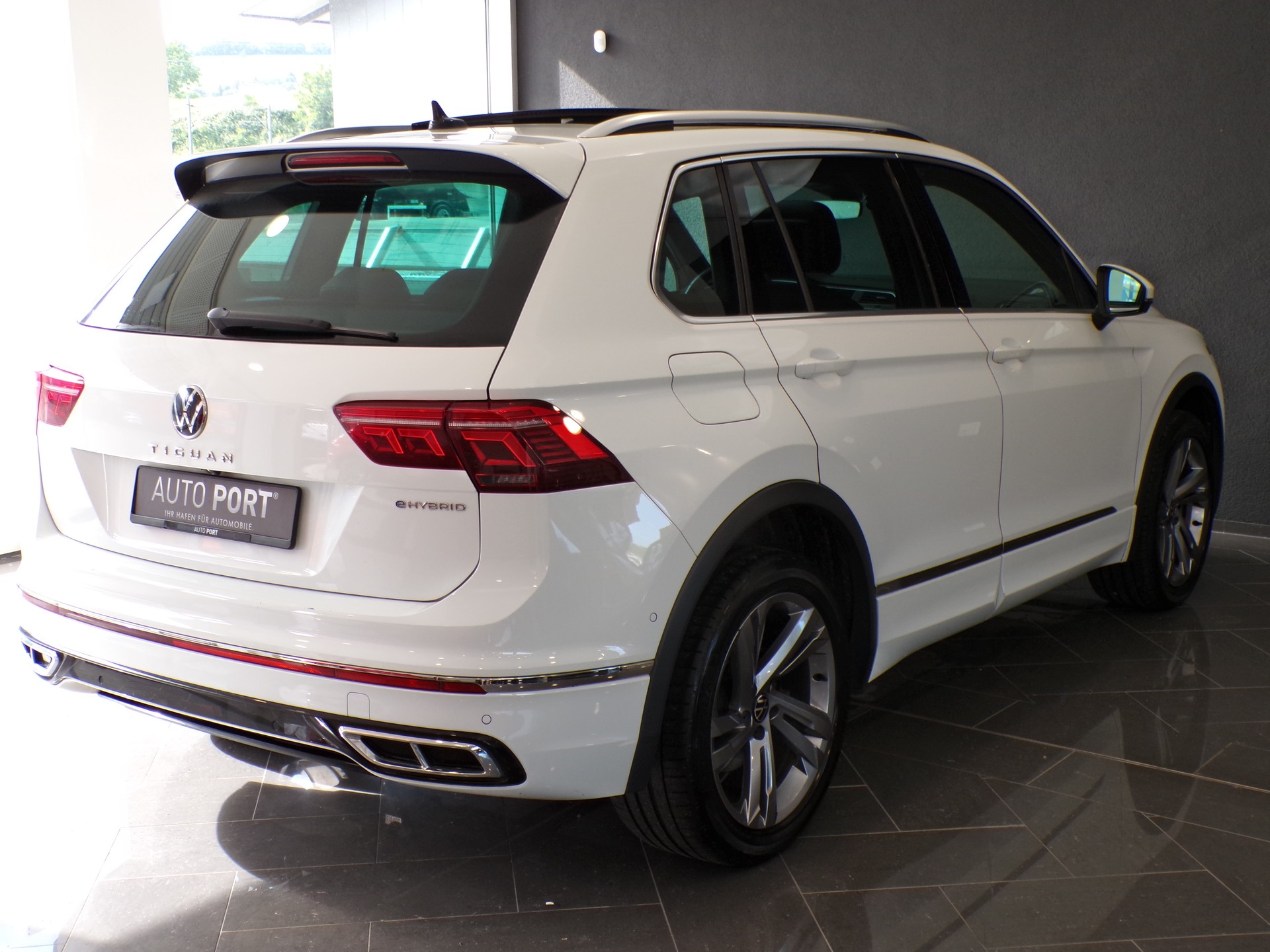 VW Tiguan 1.4TSI PHEV Selection DSG-image-9