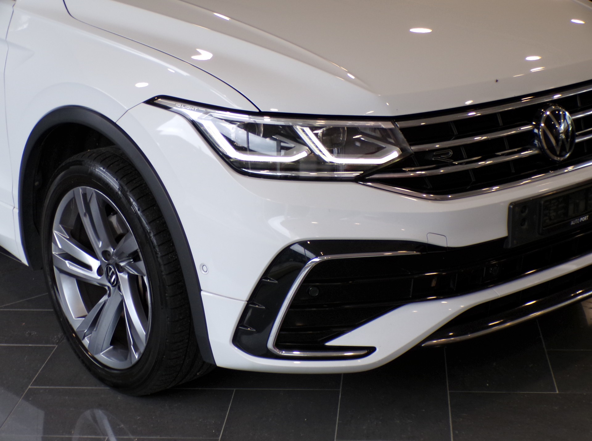 VW Tiguan 1.4TSI PHEV Selection DSG-image-5