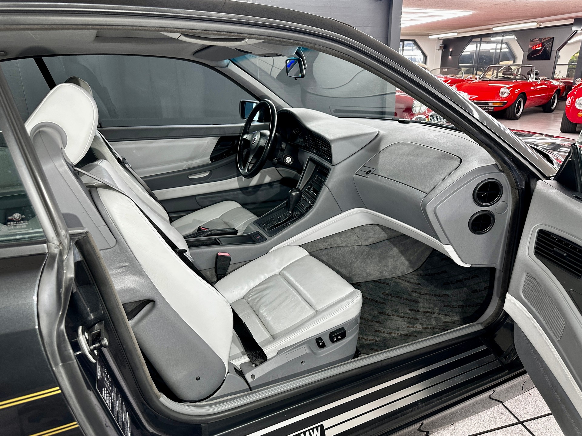 BMW ALPINA 850i A-image-14