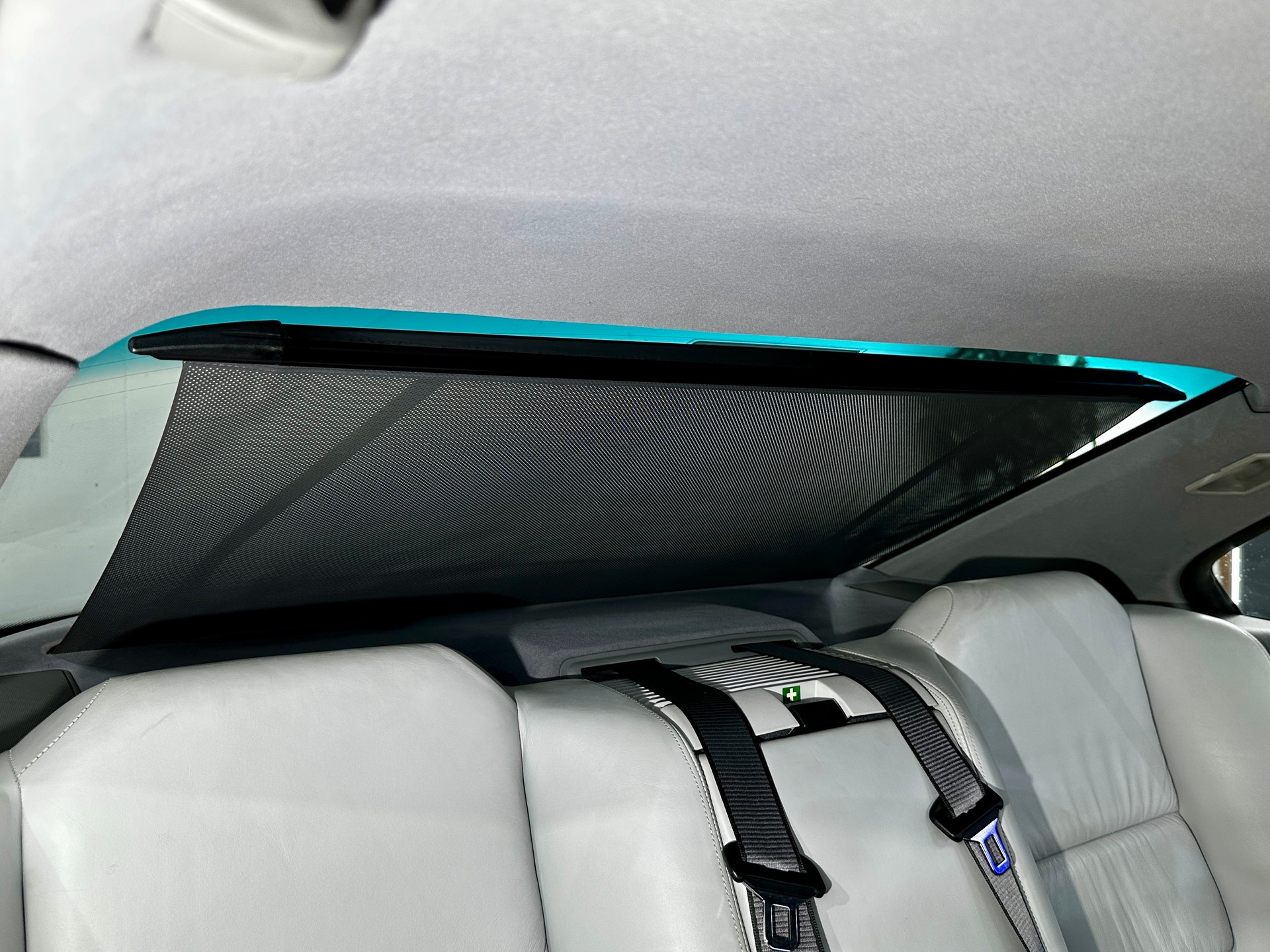 BMW ALPINA 850i A-image-27