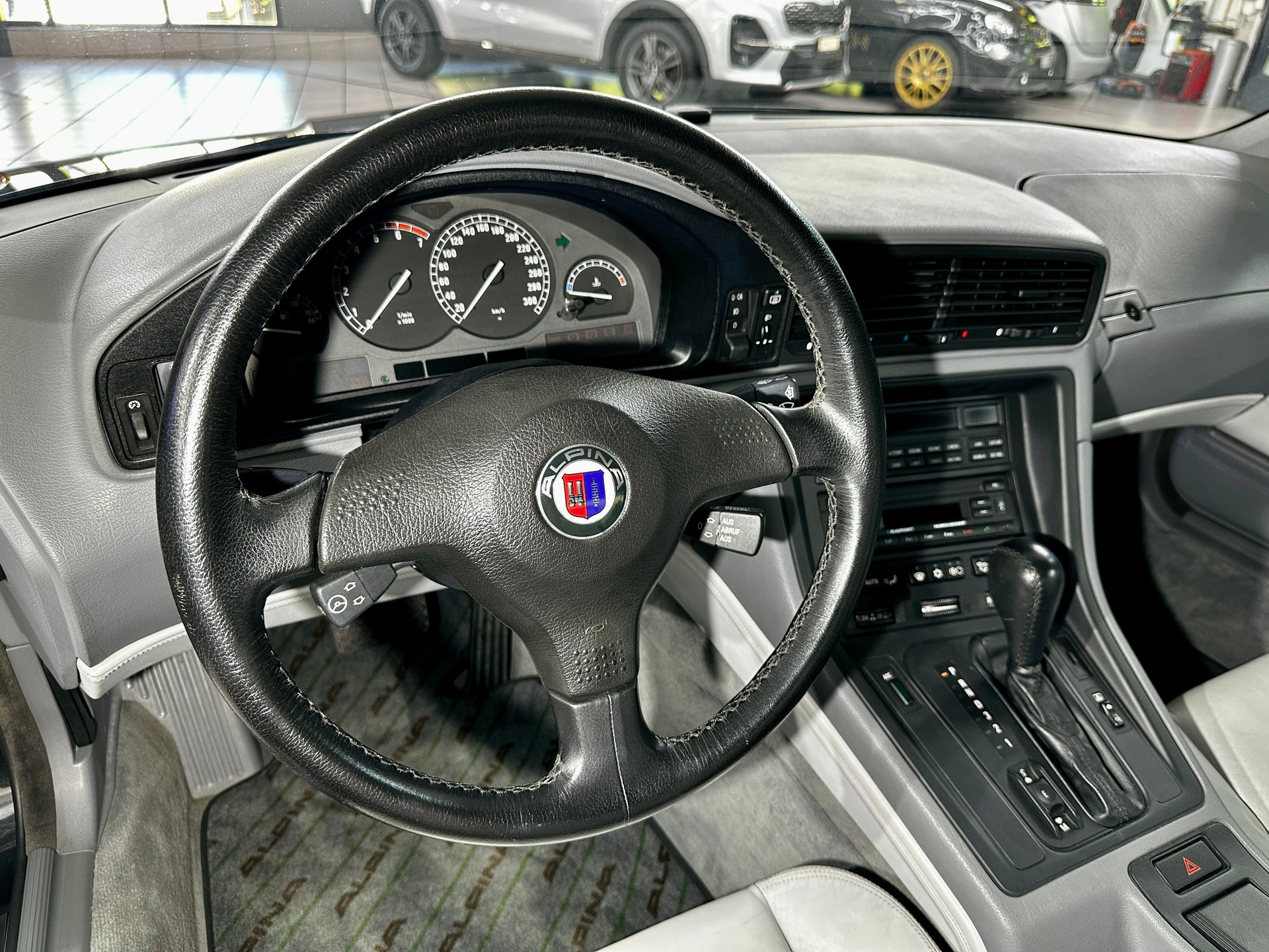 BMW ALPINA 850i A-image-17