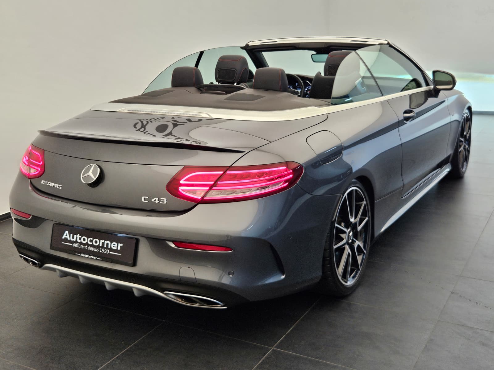 MERCEDES-BENZ C 43 Cabriolet AMG 4Matic 9G-Tronic-image-6