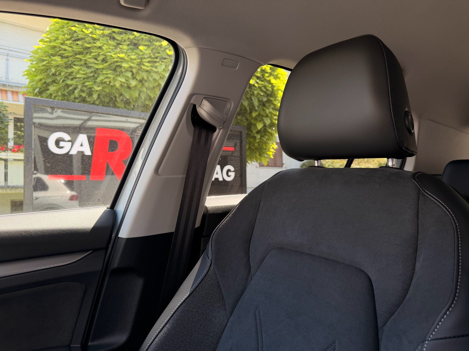 VW Golf VIII 1.5 TSI eHybrid 204 PS Style *** 5 JAHRE VW WERKSGARANTIE ***-image-25