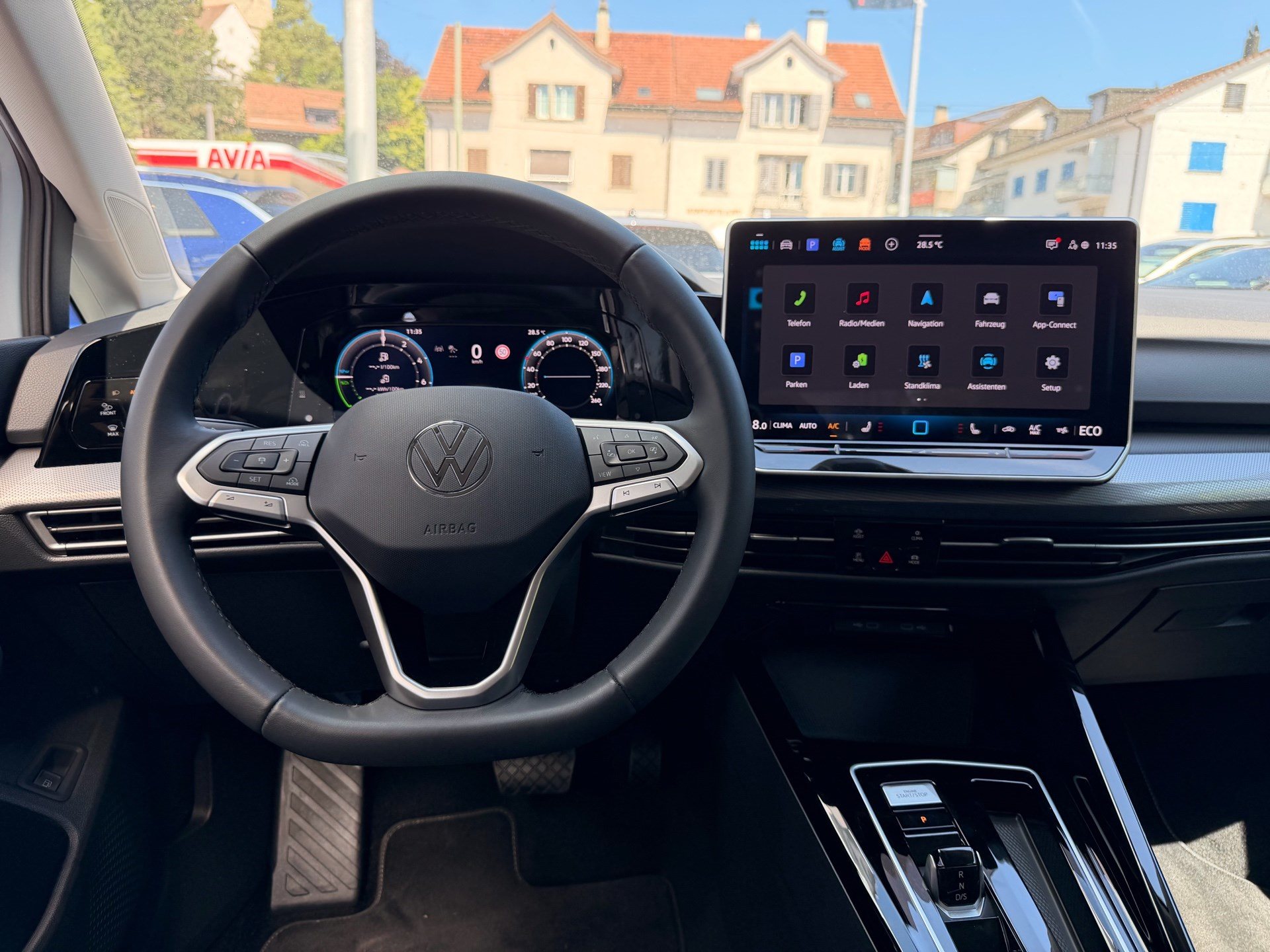 VW Golf VIII 1.5 TSI eHybrid 204 PS Style *** 5 JAHRE VW WERKSGARANTIE ***-image-8