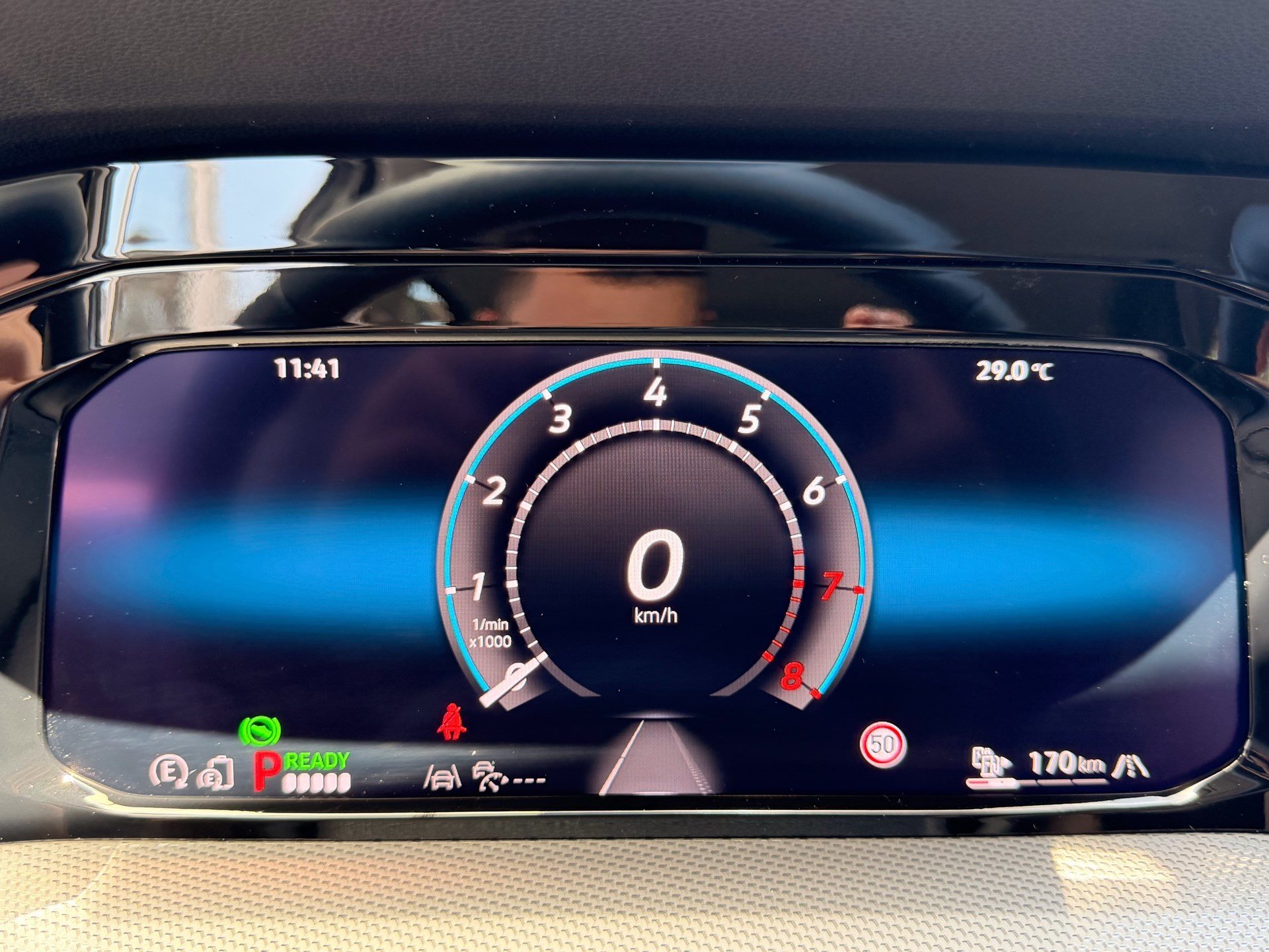 VW Golf VIII 1.5 TSI eHybrid 204 PS Style *** 5 JAHRE VW WERKSGARANTIE ***-image-9