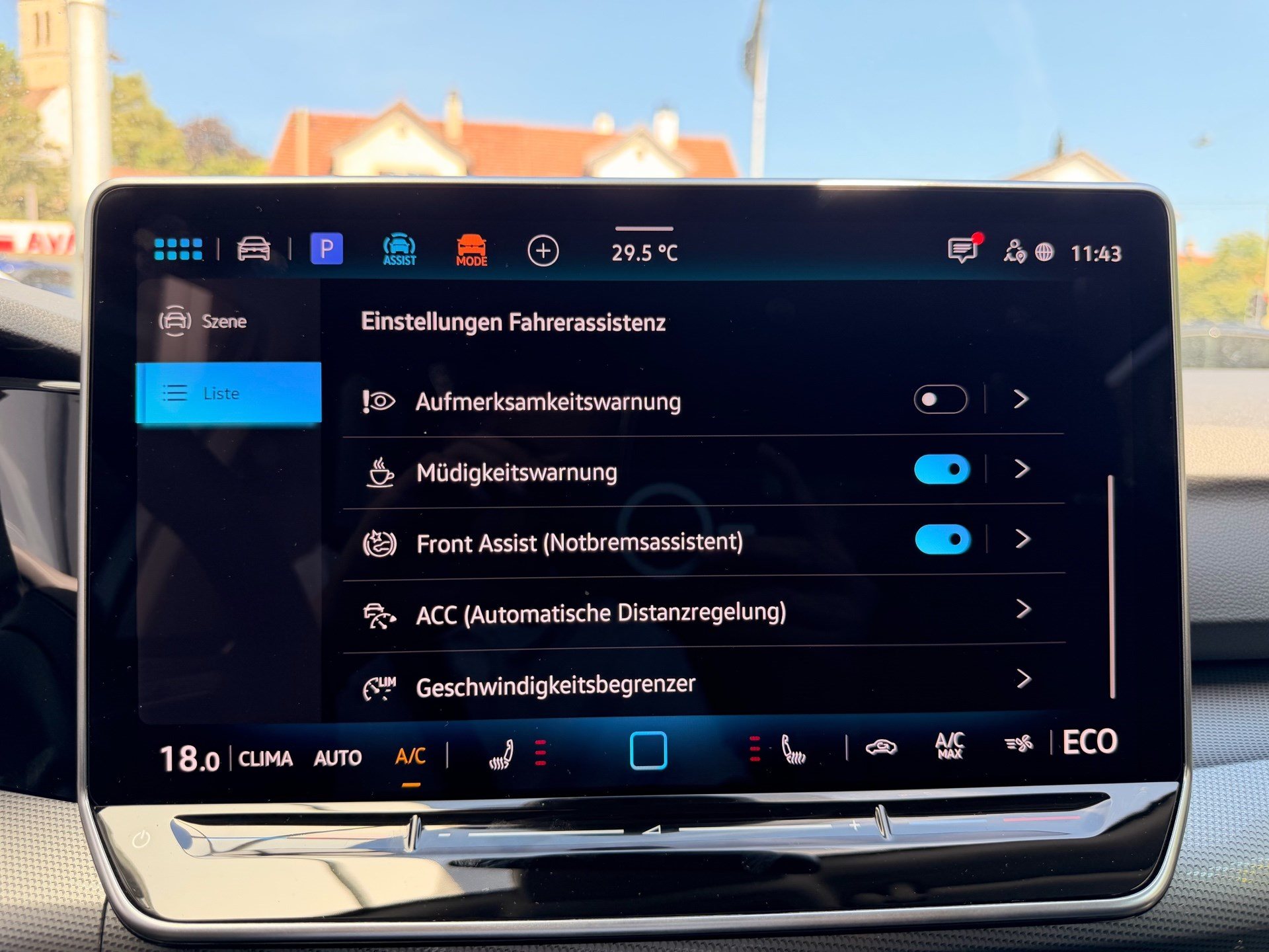 VW Golf VIII 1.5 TSI eHybrid 204 PS Style *** 5 JAHRE VW WERKSGARANTIE ***-image-14