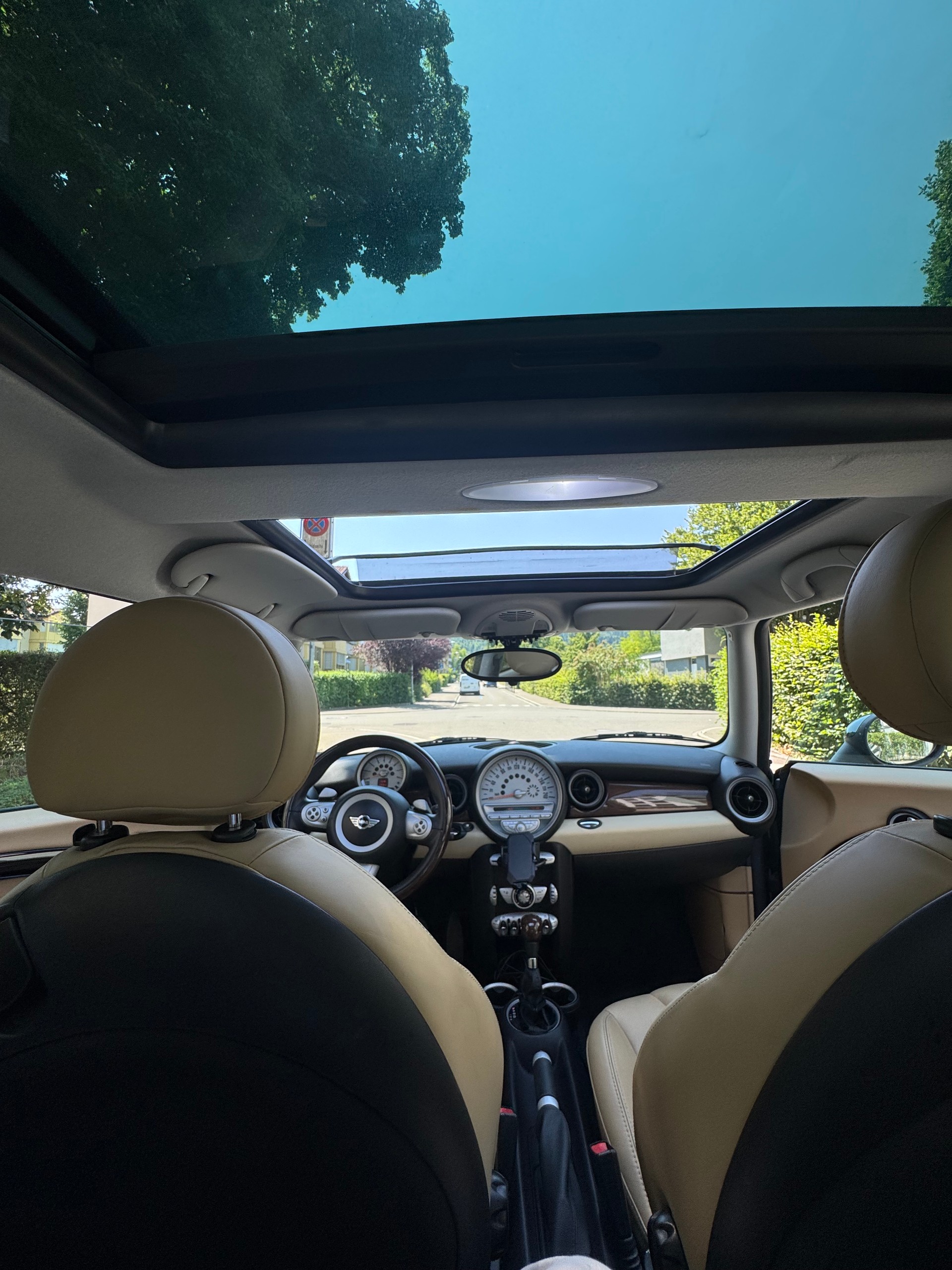MINI 1.6i Cooper-image-5