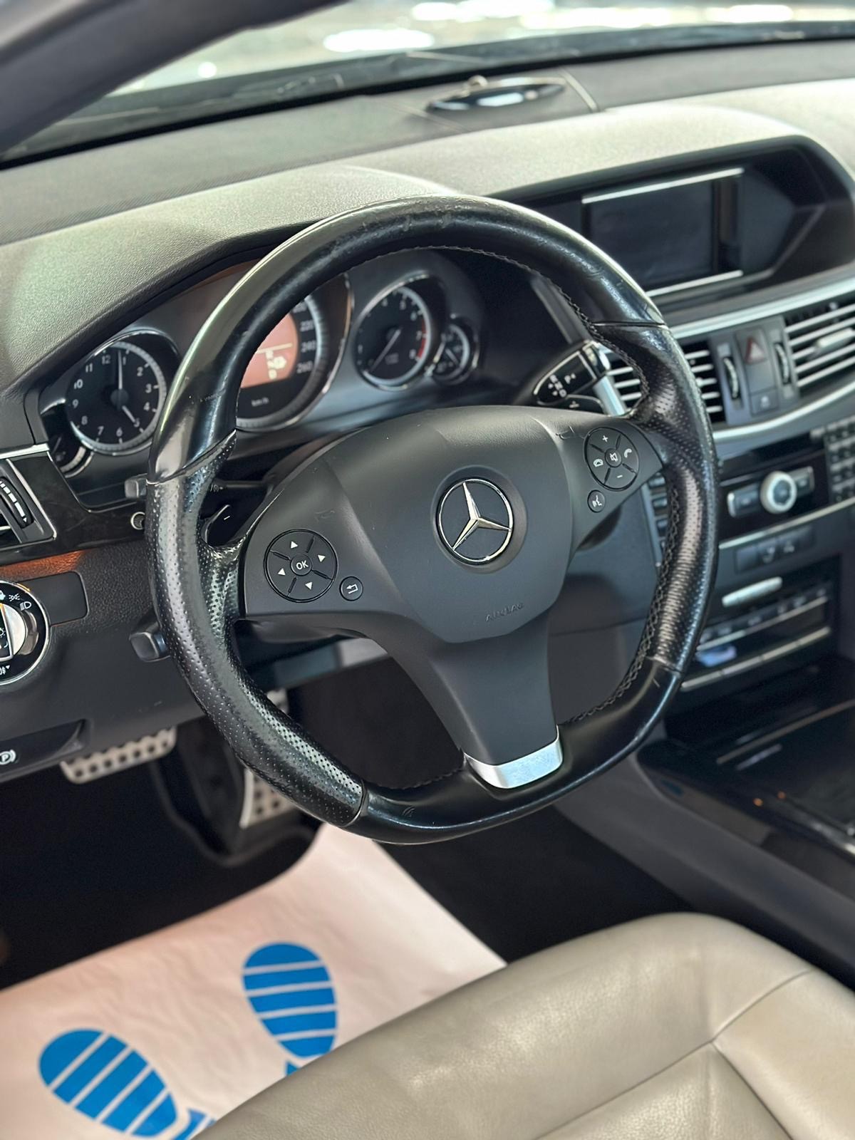 MERCEDES-BENZ E 350 CGI BlueEfficiency Avantgarde 7G-Tronic-image-9