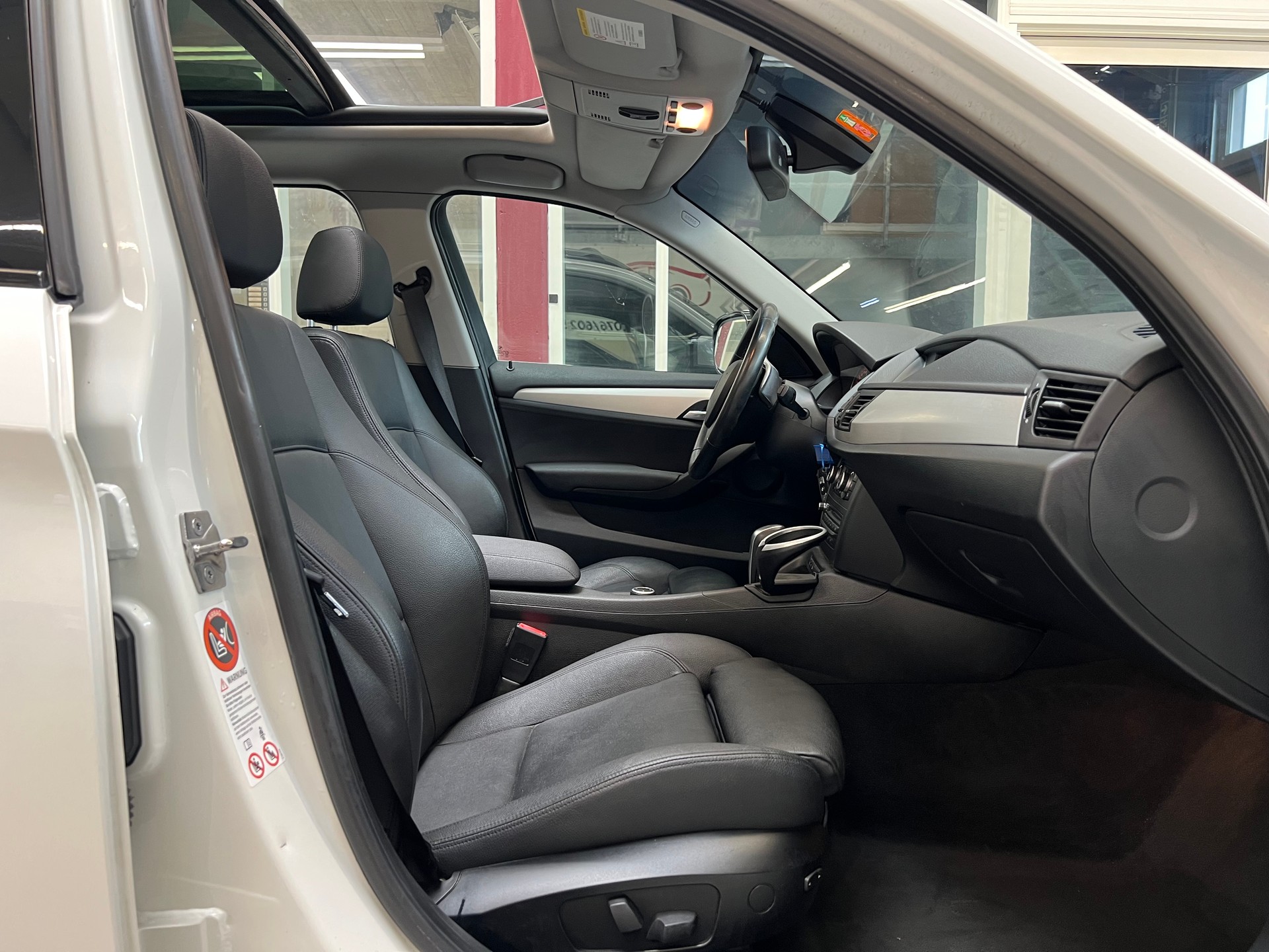 BMW X1 xDrive 23d Steptronic-image-13