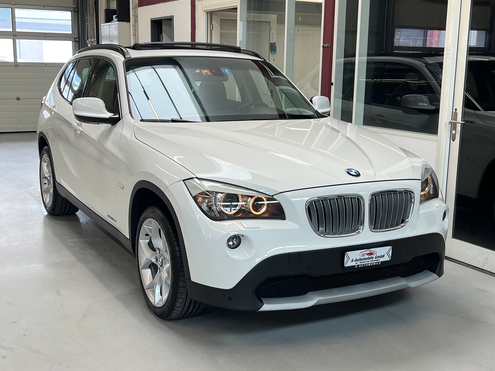 BMW X1 xDrive 23d Steptronic-image-9