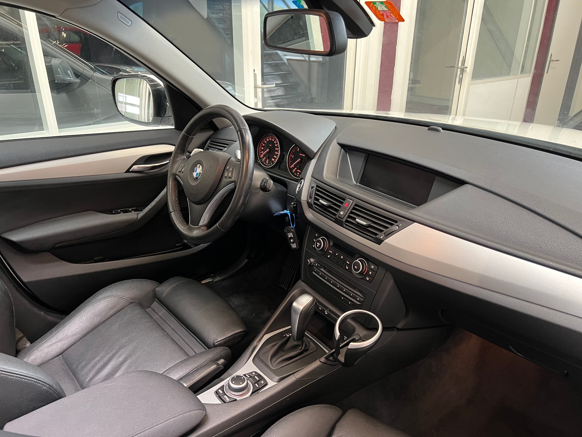 BMW X1 xDrive 23d Steptronic-image-12