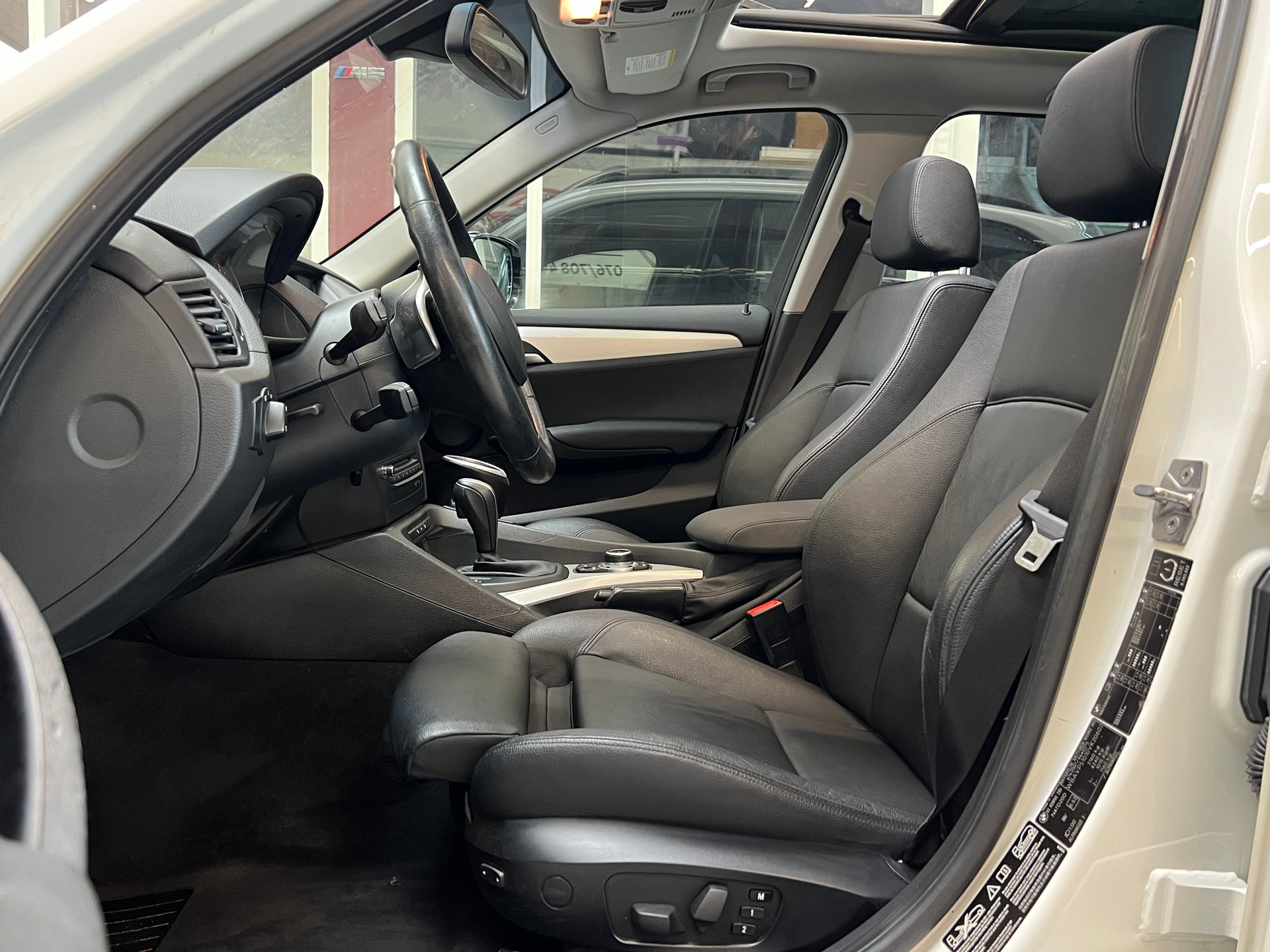 BMW X1 xDrive 23d Steptronic-image-11