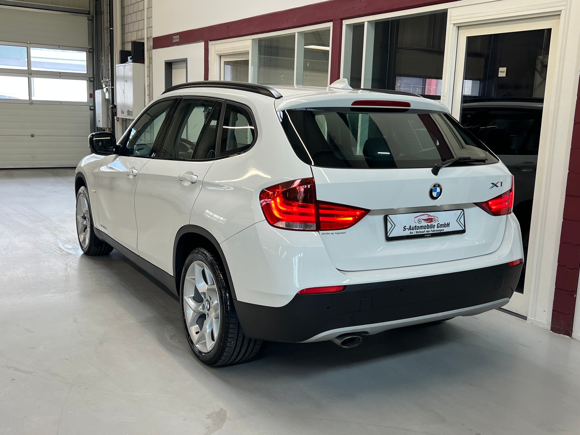 BMW X1 xDrive 23d Steptronic-image-5