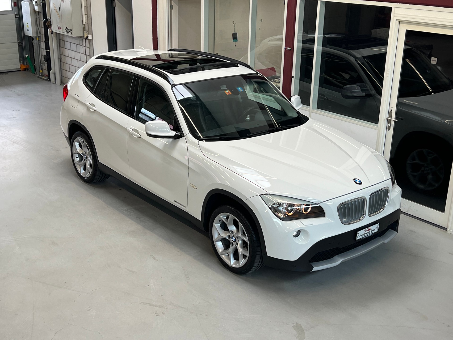 BMW X1 xDrive 23d Steptronic-image-0