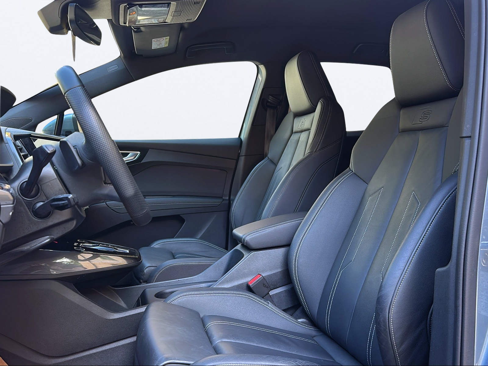 AUDI Q4 e-tron 50 quattro-image-9