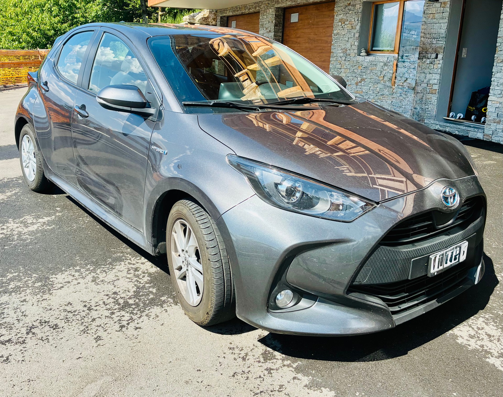 TOYOTA 1.5 VVT-i HSD Trend-image-0