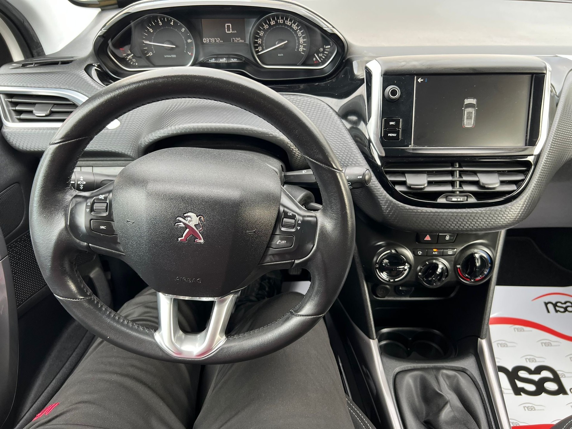 PEUGEOT 2008 1.2 PureTech Style-image-7