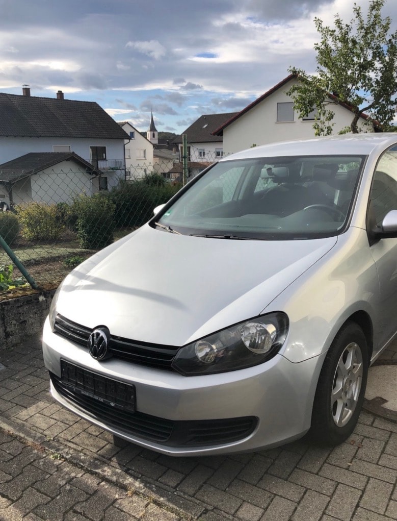 VW GOLF-image-0