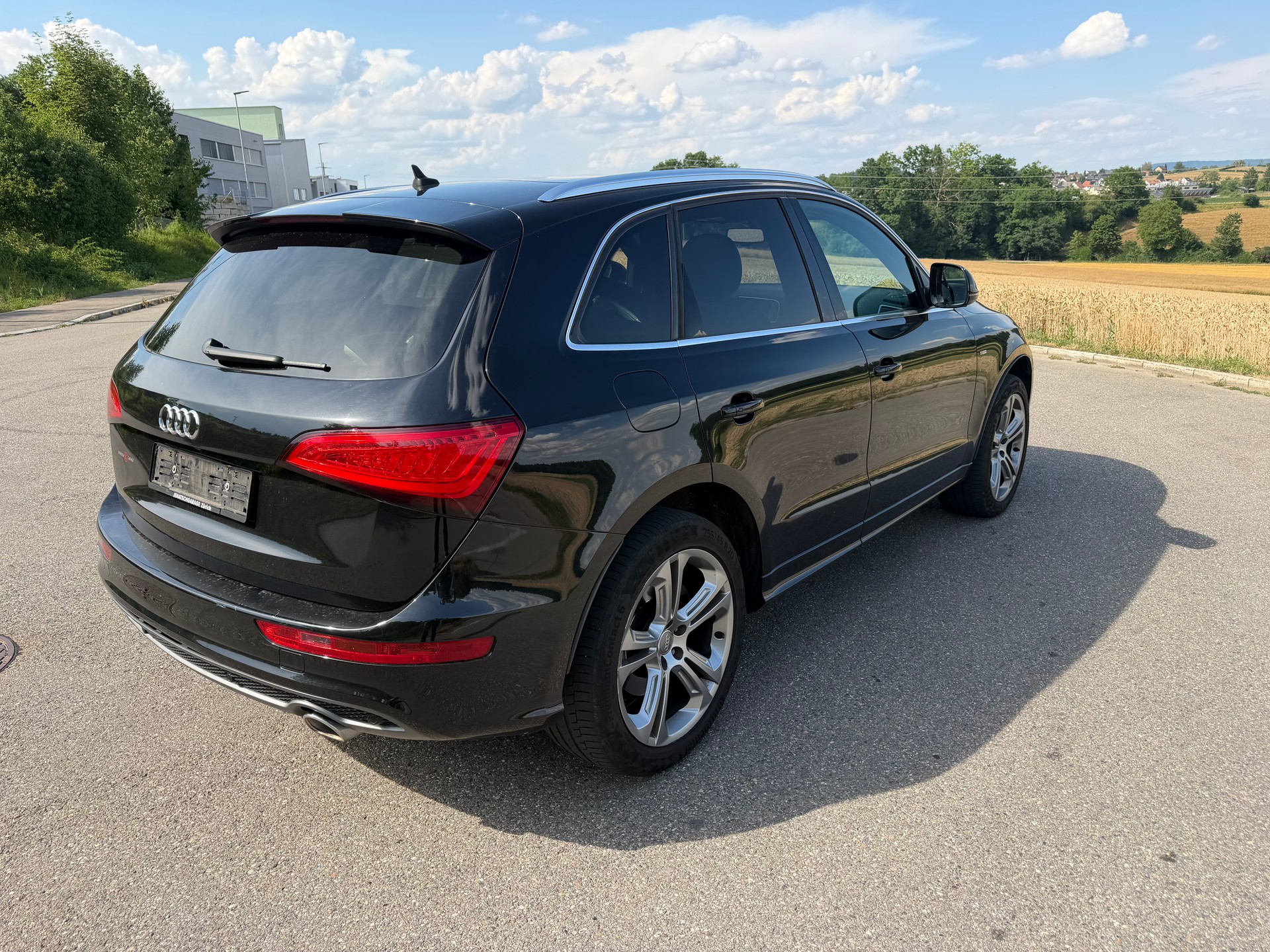 AUDI Q5 3.0 TDI quattro S-tronic-image-3