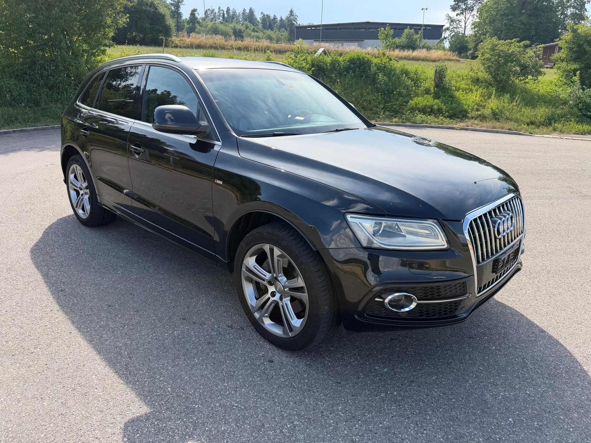 AUDI Q5 3.0 TDI quattro S-tronic-image-2
