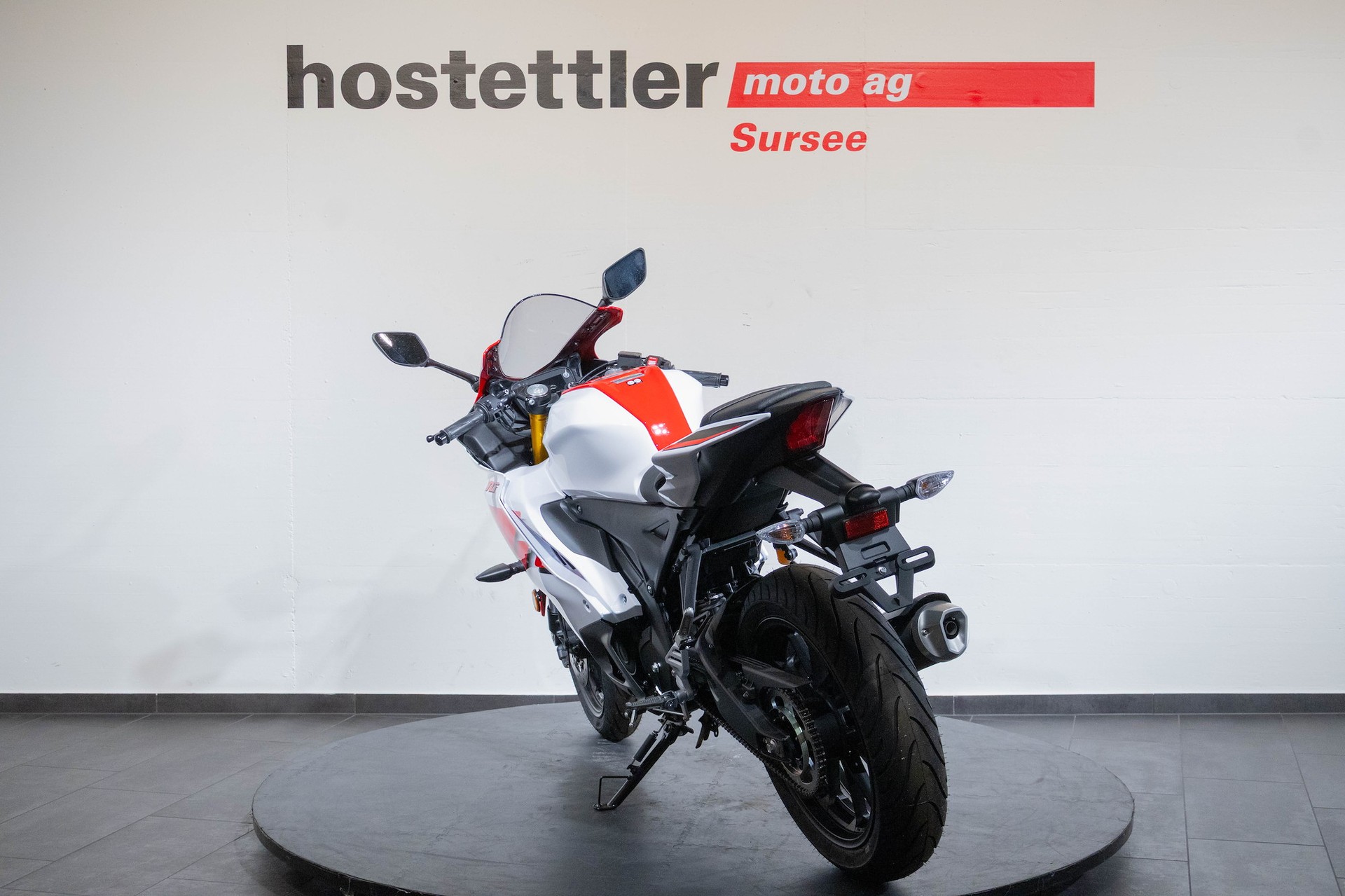 YAMAHA R125 70th Anniversary-showroom-element-3