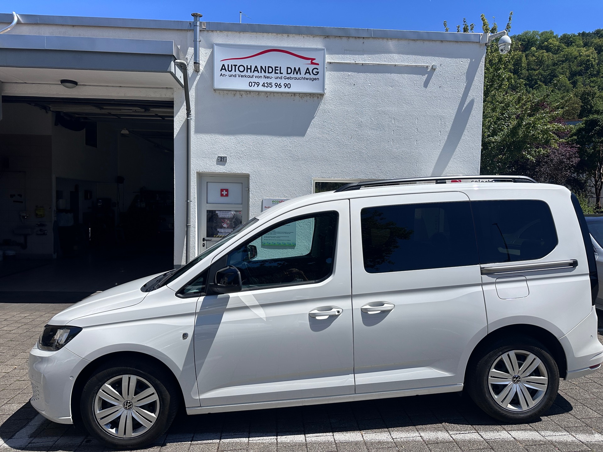 VW Caddy 2.0 TDI Liberty DSG-image-2
