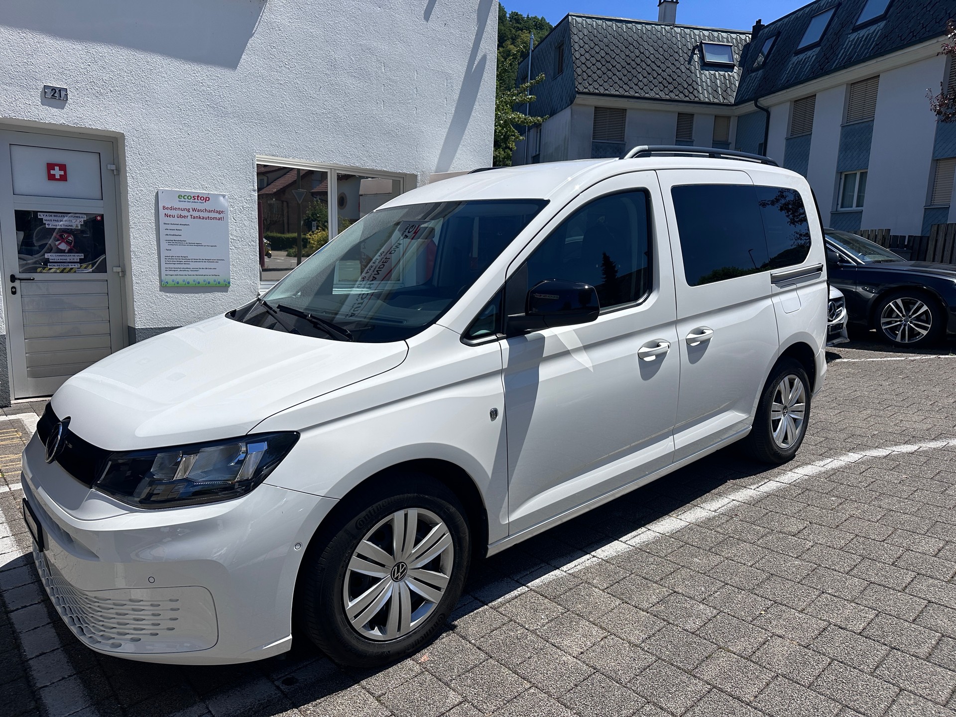 VW Caddy 2.0 TDI Liberty DSG-image-1