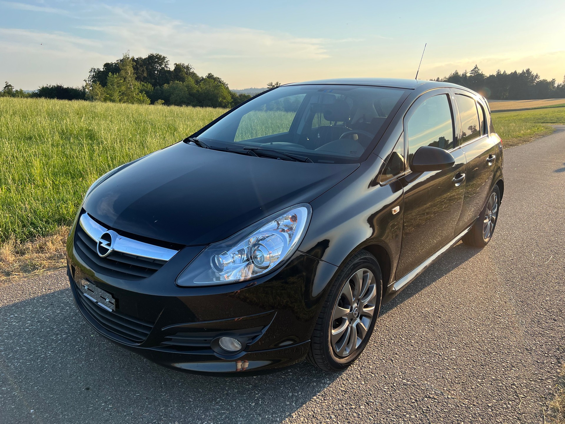 OPEL 1.4i 16V TP Anniversary-image-1
