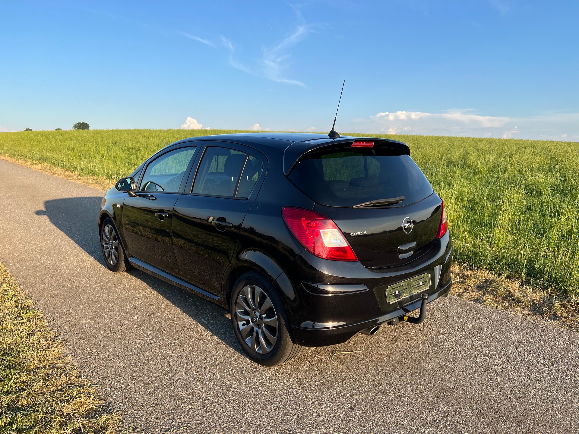 OPEL 1.4i 16V TP Anniversary-image-0