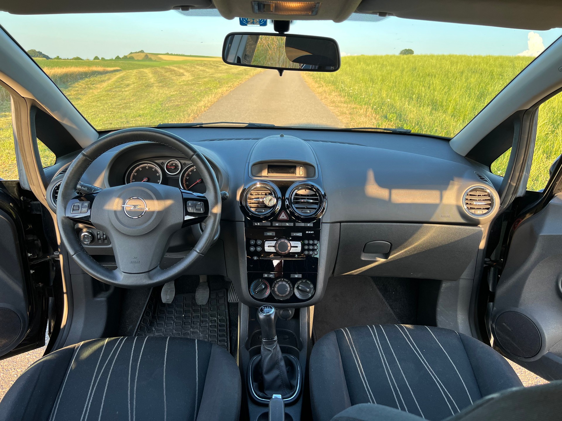 OPEL 1.4i 16V TP Anniversary-image-3