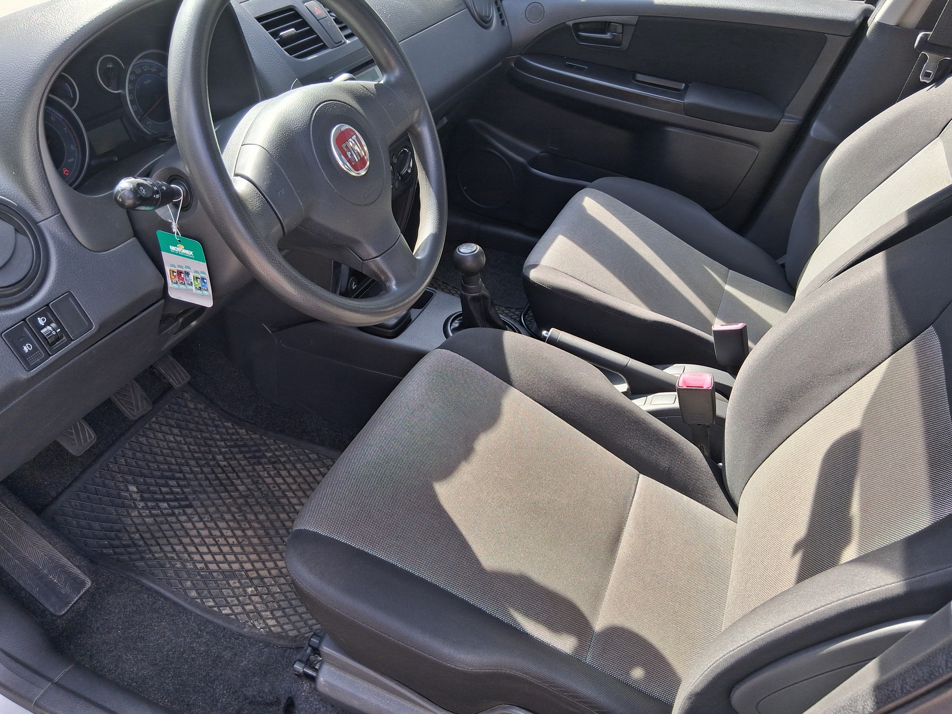 FIAT Sedici 1.6 4WD Dynamic-image-8