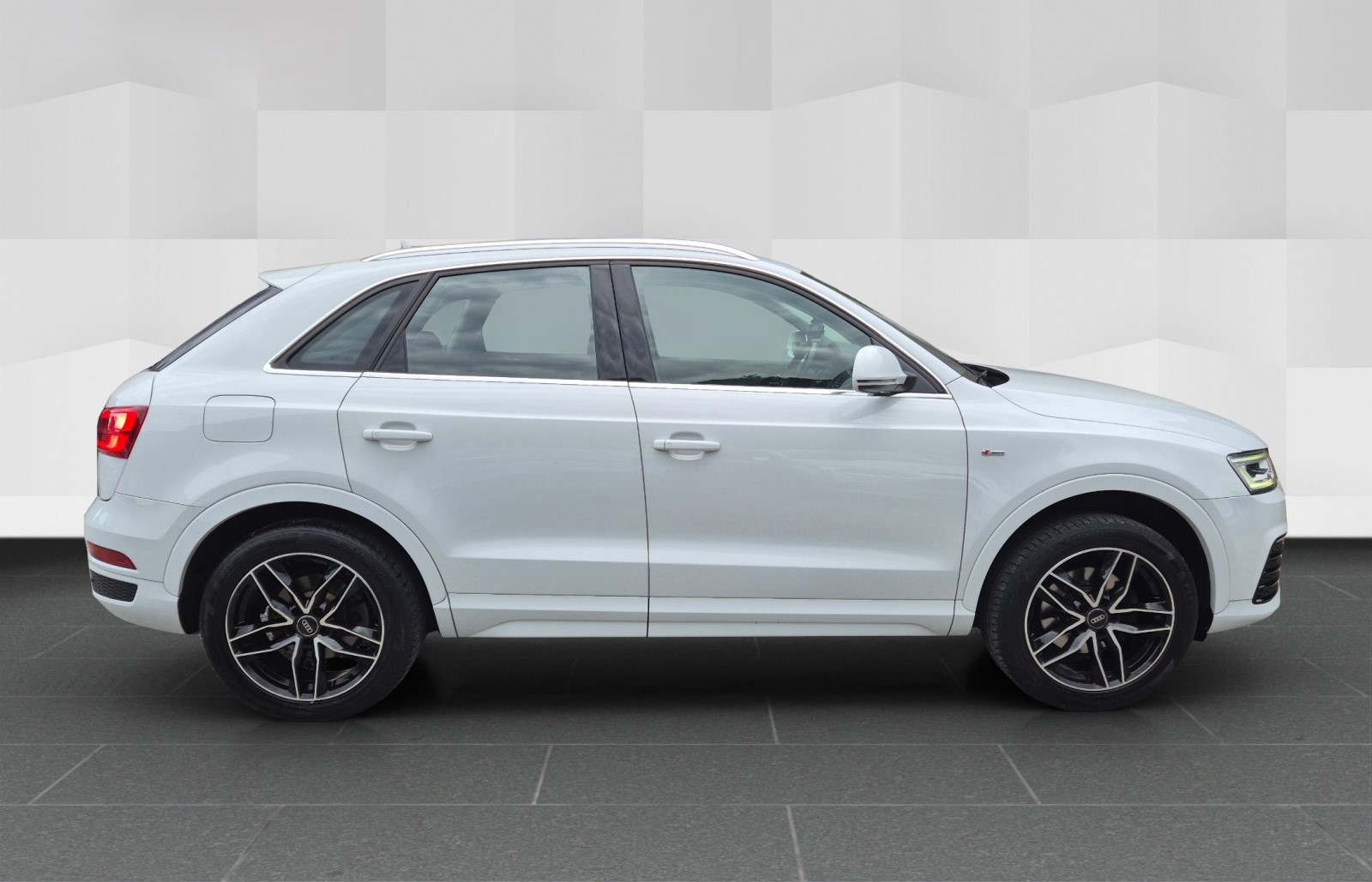 AUDI Q3 1.4 TFSI design S-tronic-image-3