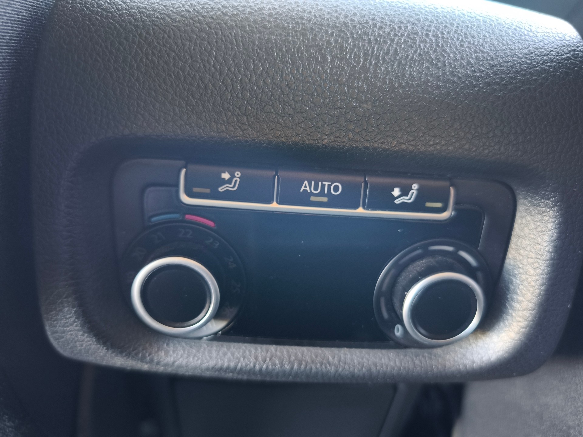 VW Sharan 2.0 TDI BlueMotion Technology Design-image-11