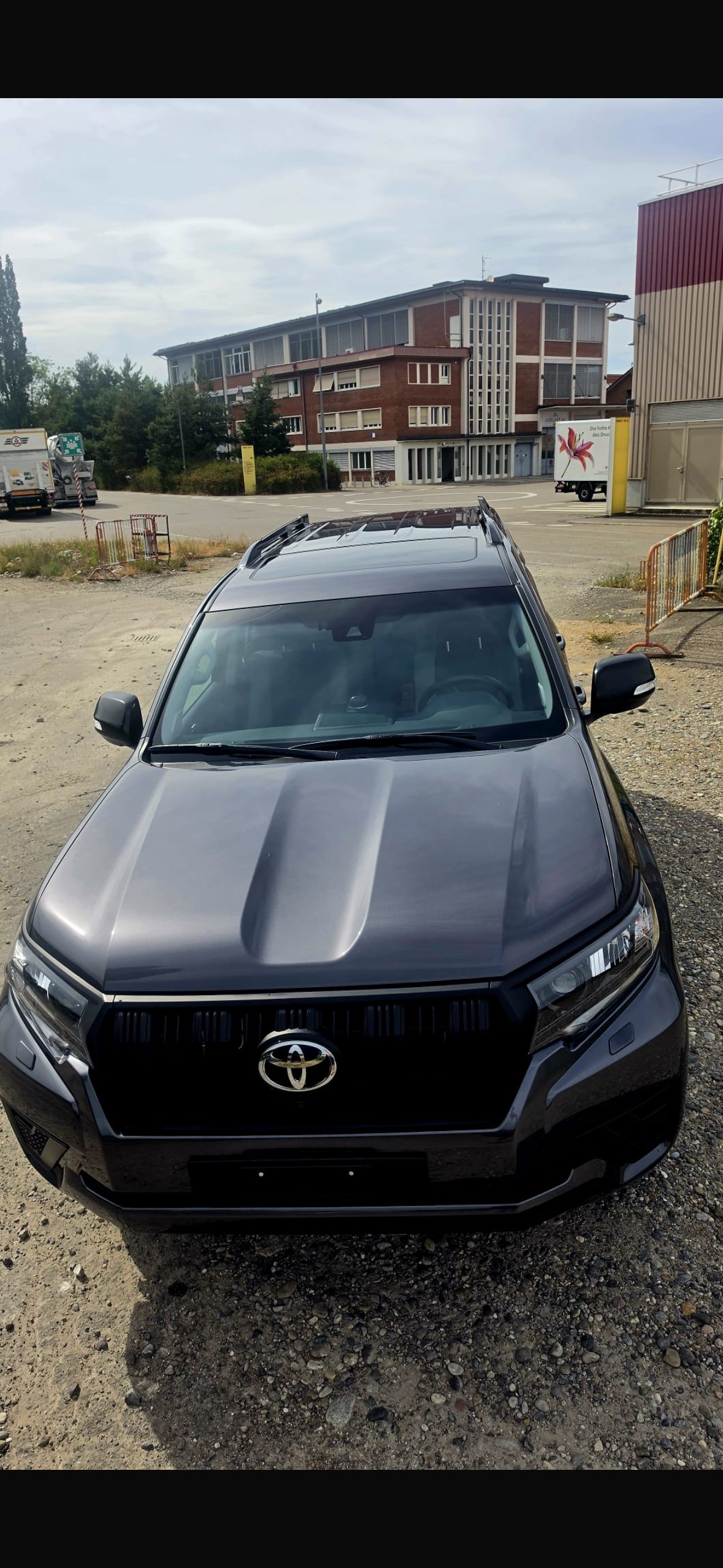 TOYOTA 2.8 D 204 Invincible-image-3
