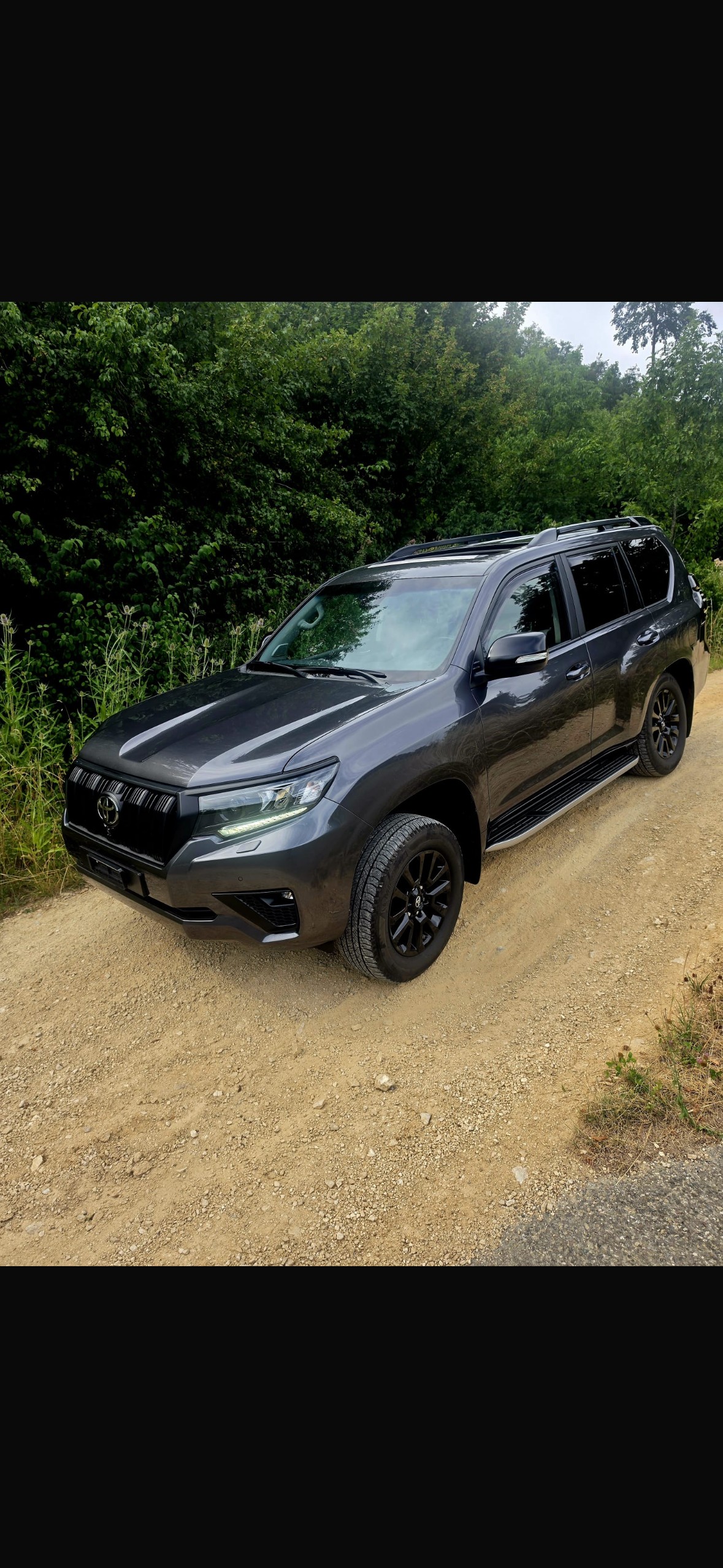TOYOTA 2.8 D 204 Invincible-image-0