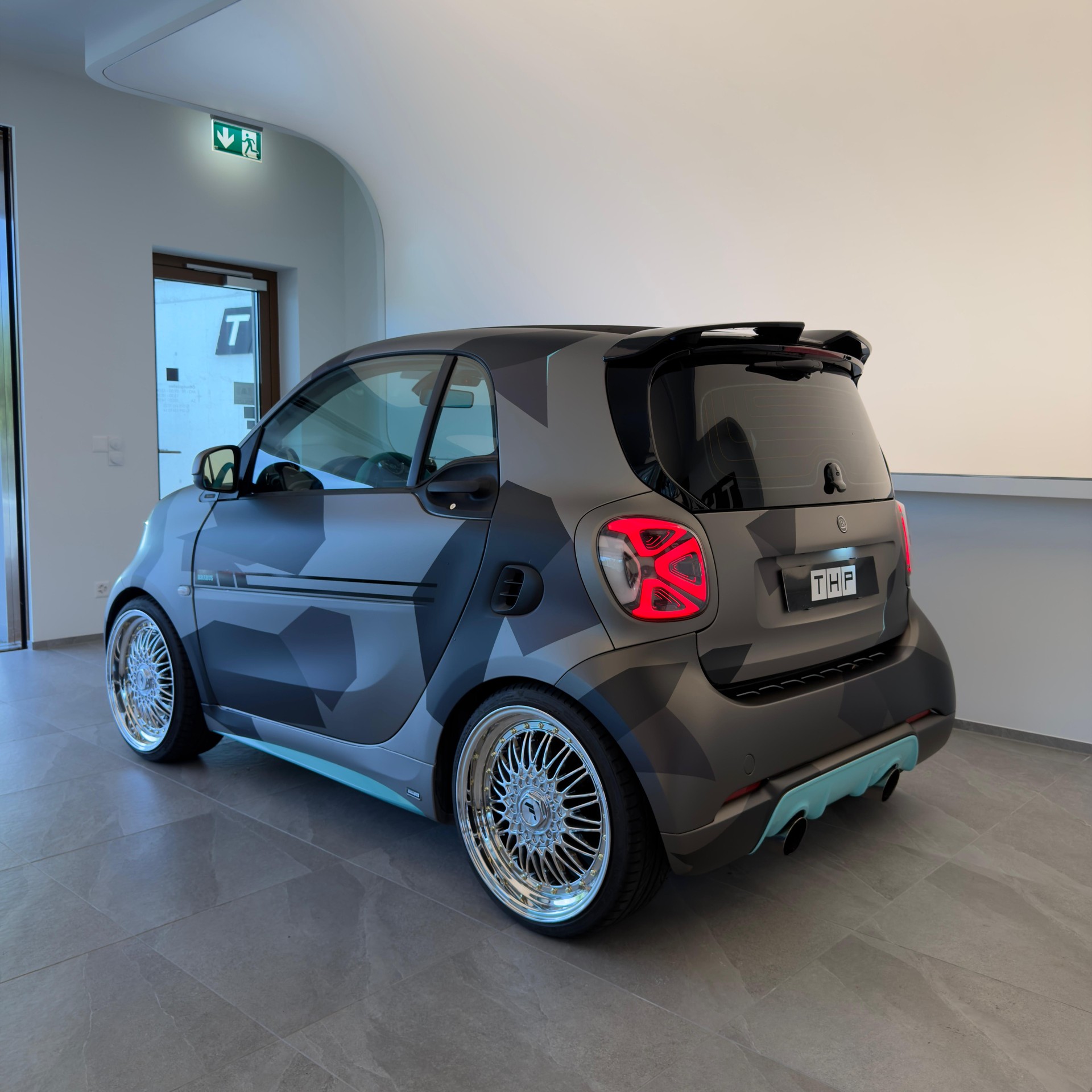 SMART fortwo Brabus Xclusive twinmatic-showroom-element-1