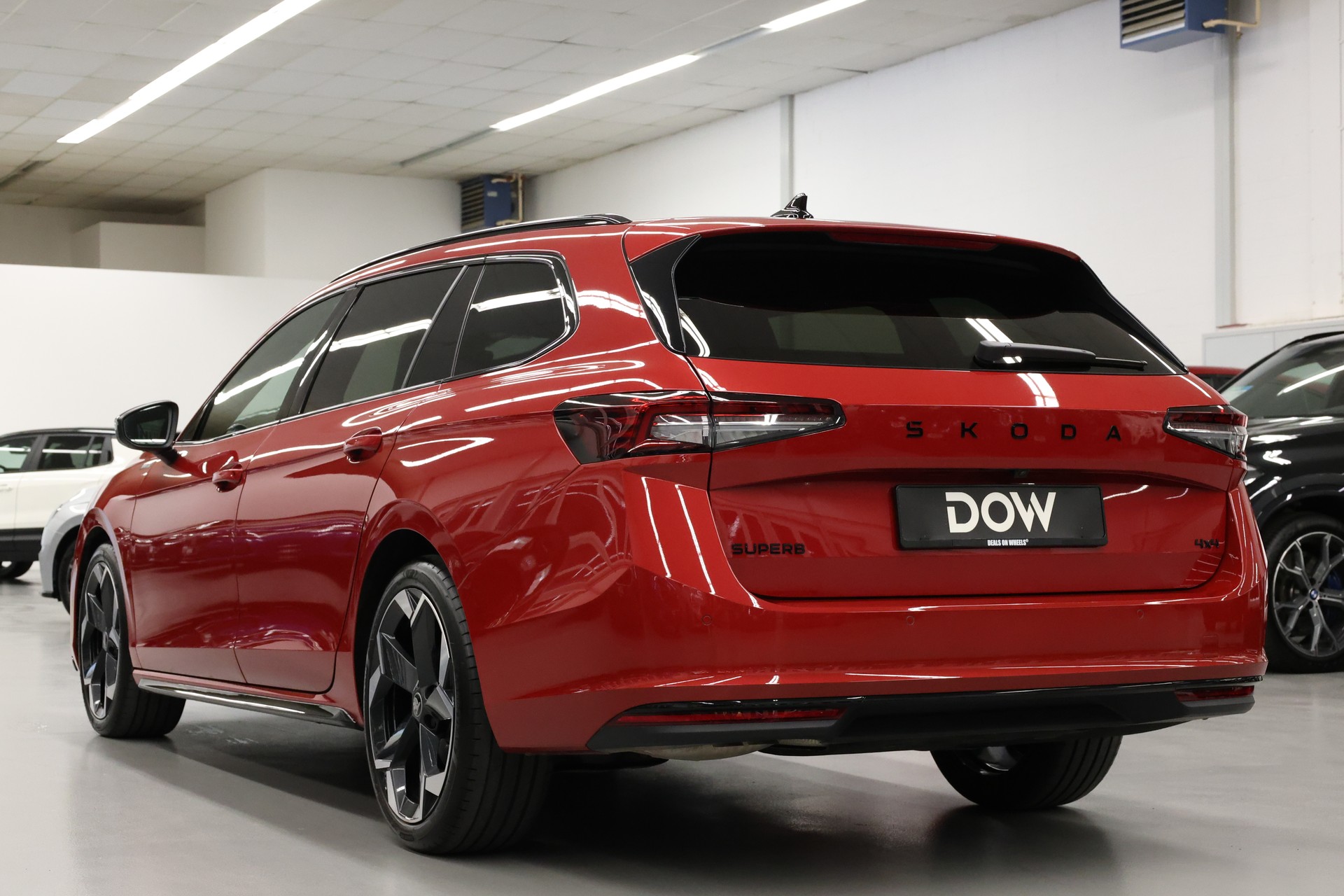 SKODA Superb Combi 2.0 TDI Sportline 4x4 DSG-image-7