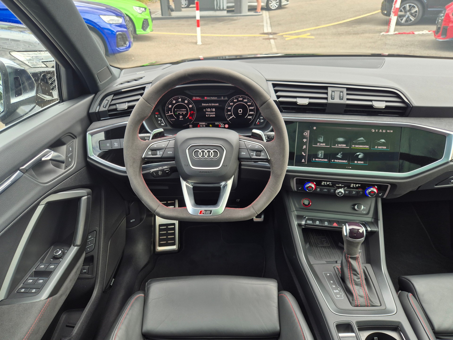 AUDI RS Q3 2.5 TFSI quattro S tronic-image-14