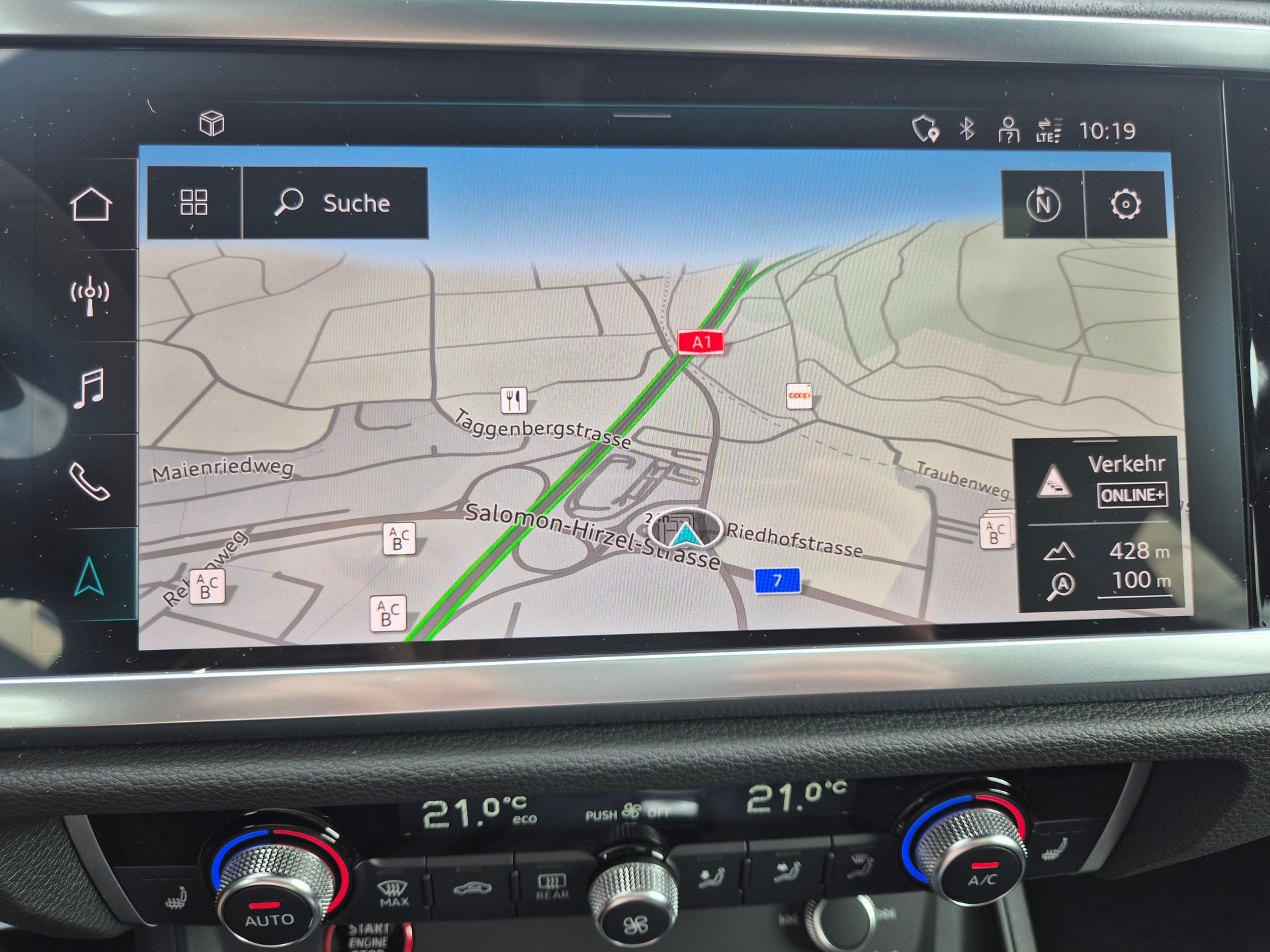 AUDI RS Q3 2.5 TFSI quattro S tronic-image-24