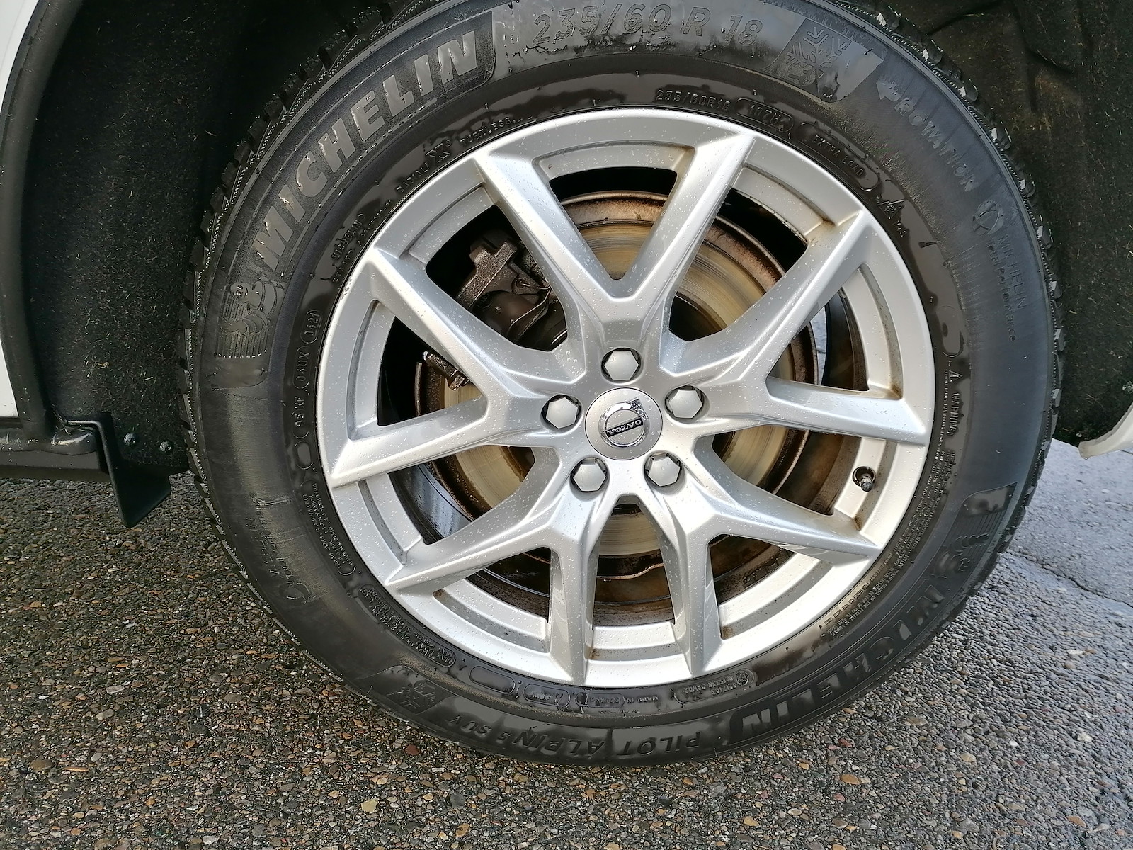 VOLVO XC60 2.0 D4 Momentum AWD-image-15