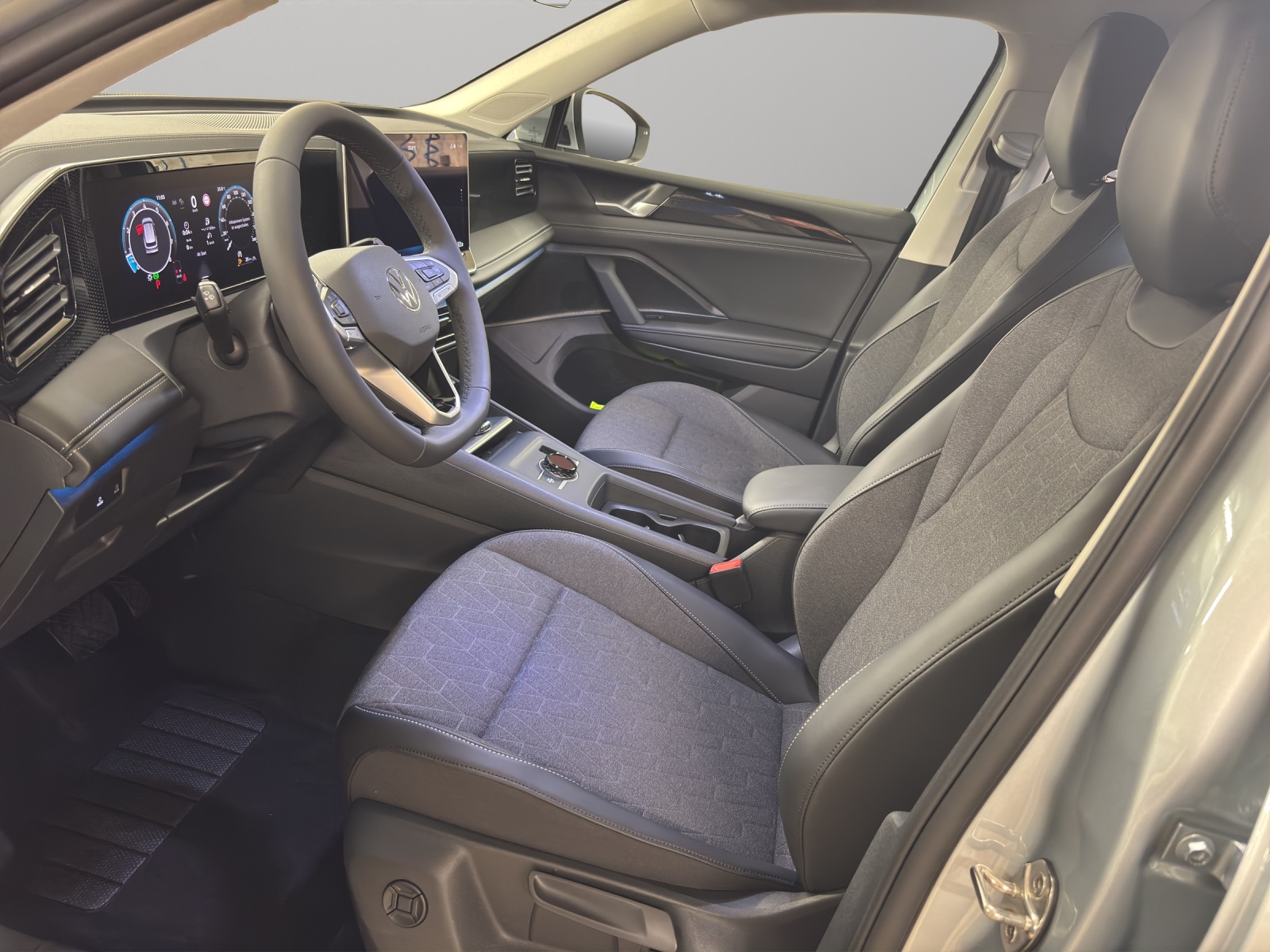 VW Tiguan 2.0 TSI DSG United 4Motion-image-5