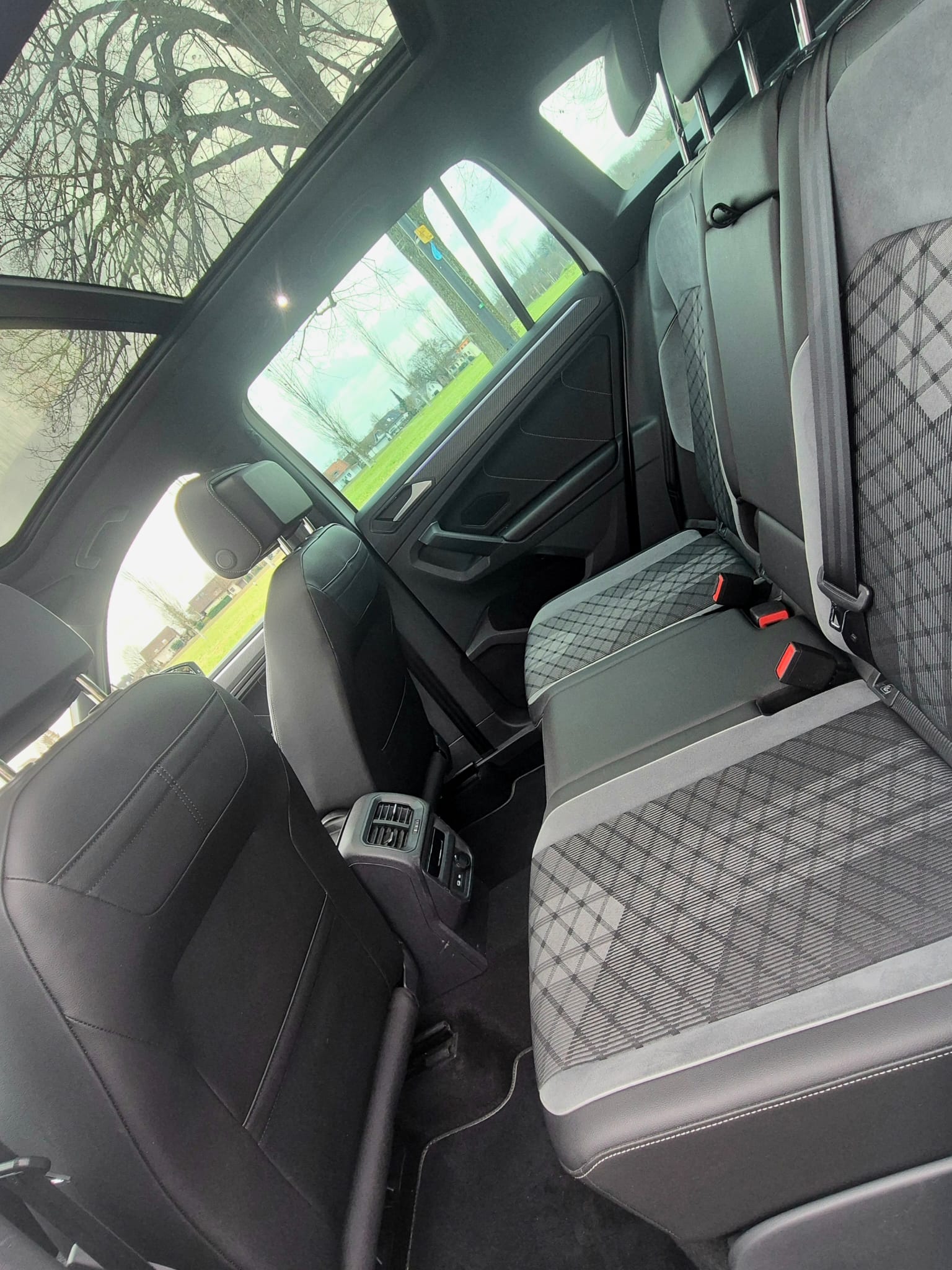 VW 2.0 TDI SCR R-Line DSG-image-3